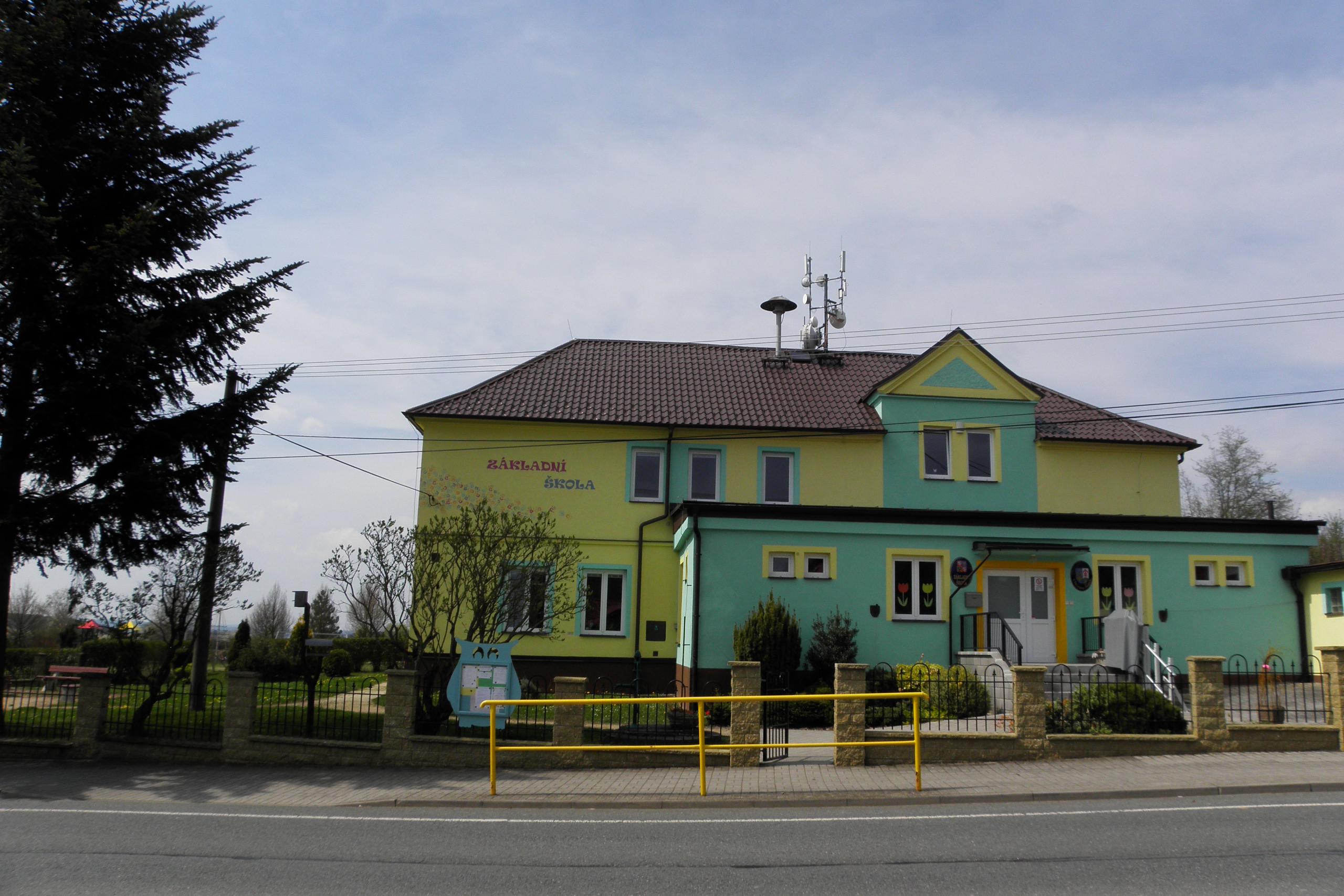 Základní škola Záchlumí, okres Tachov, příspěvková organizace