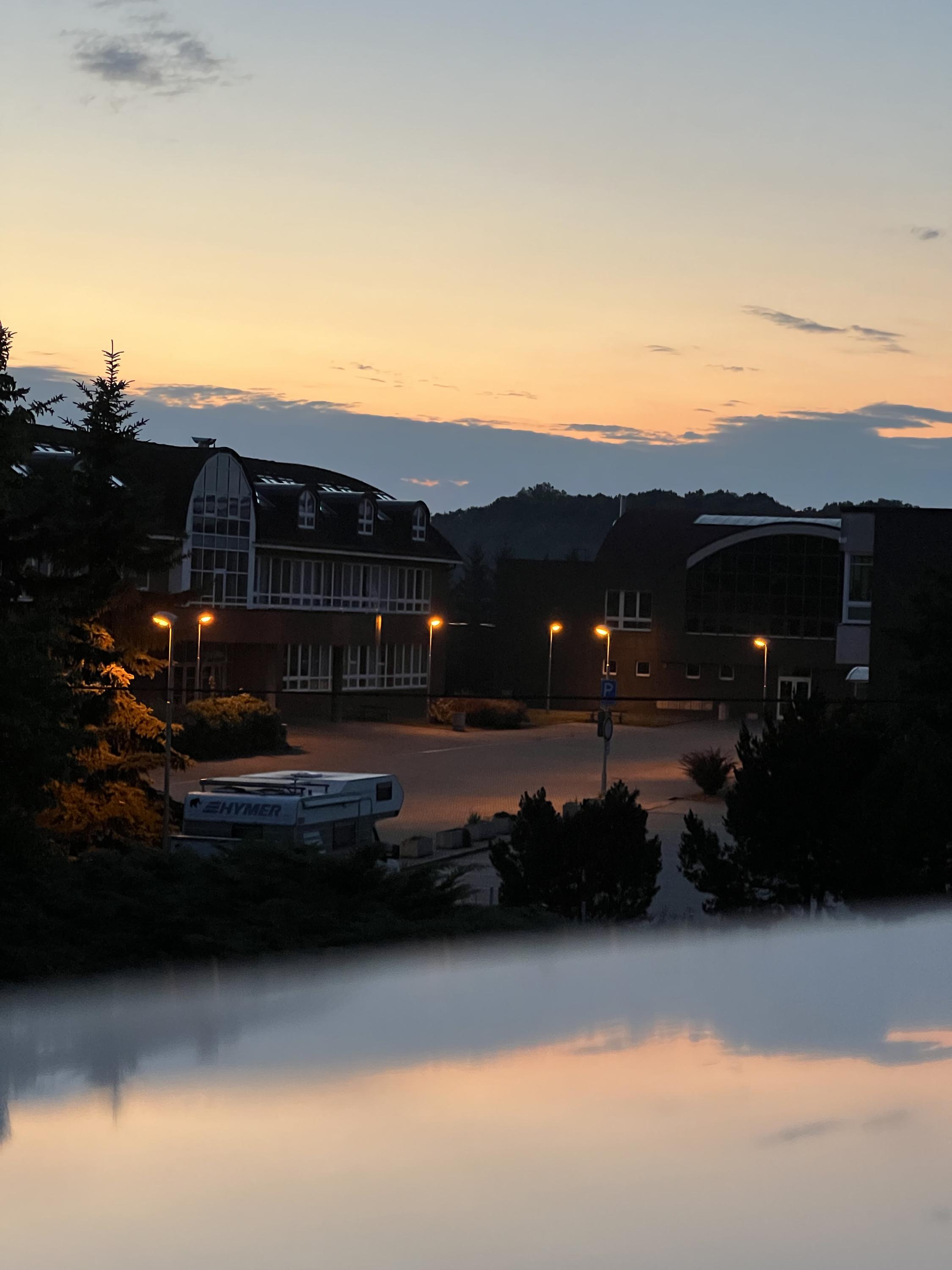 ZŠ Jana Kubelíka, Neveklov foto 2