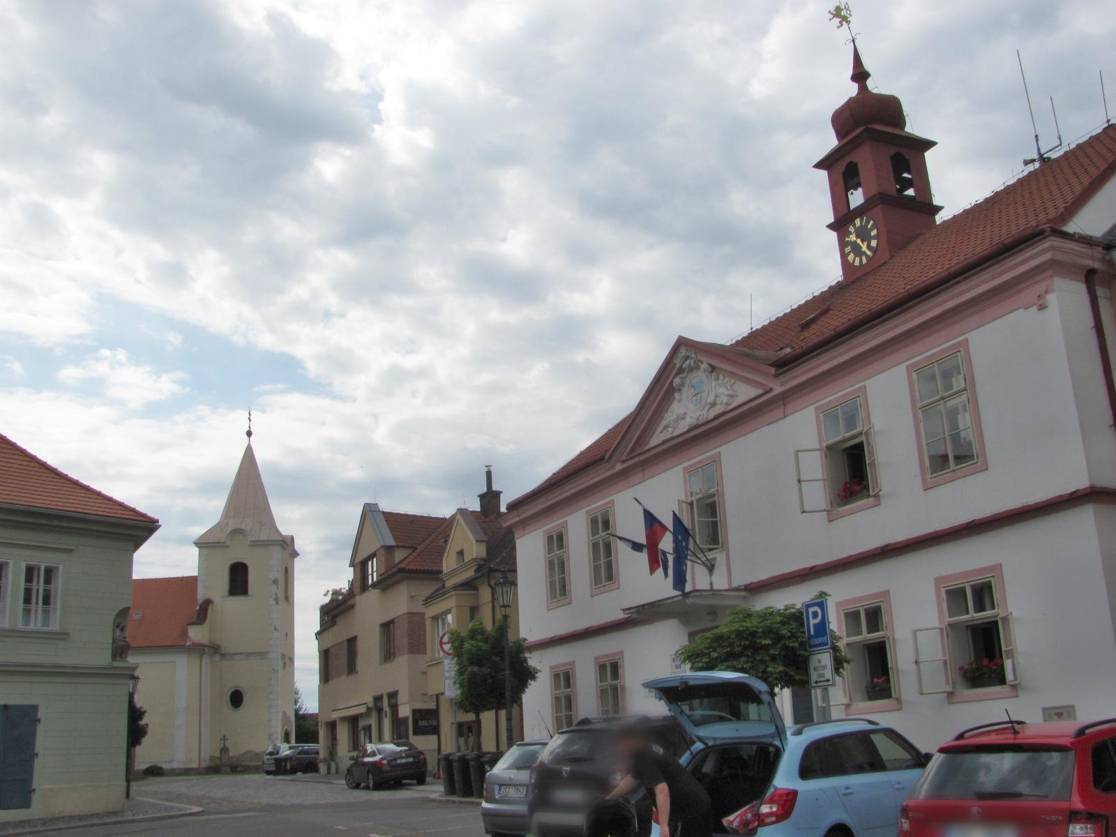 Týnec nad Labem - městský úřad foto 5