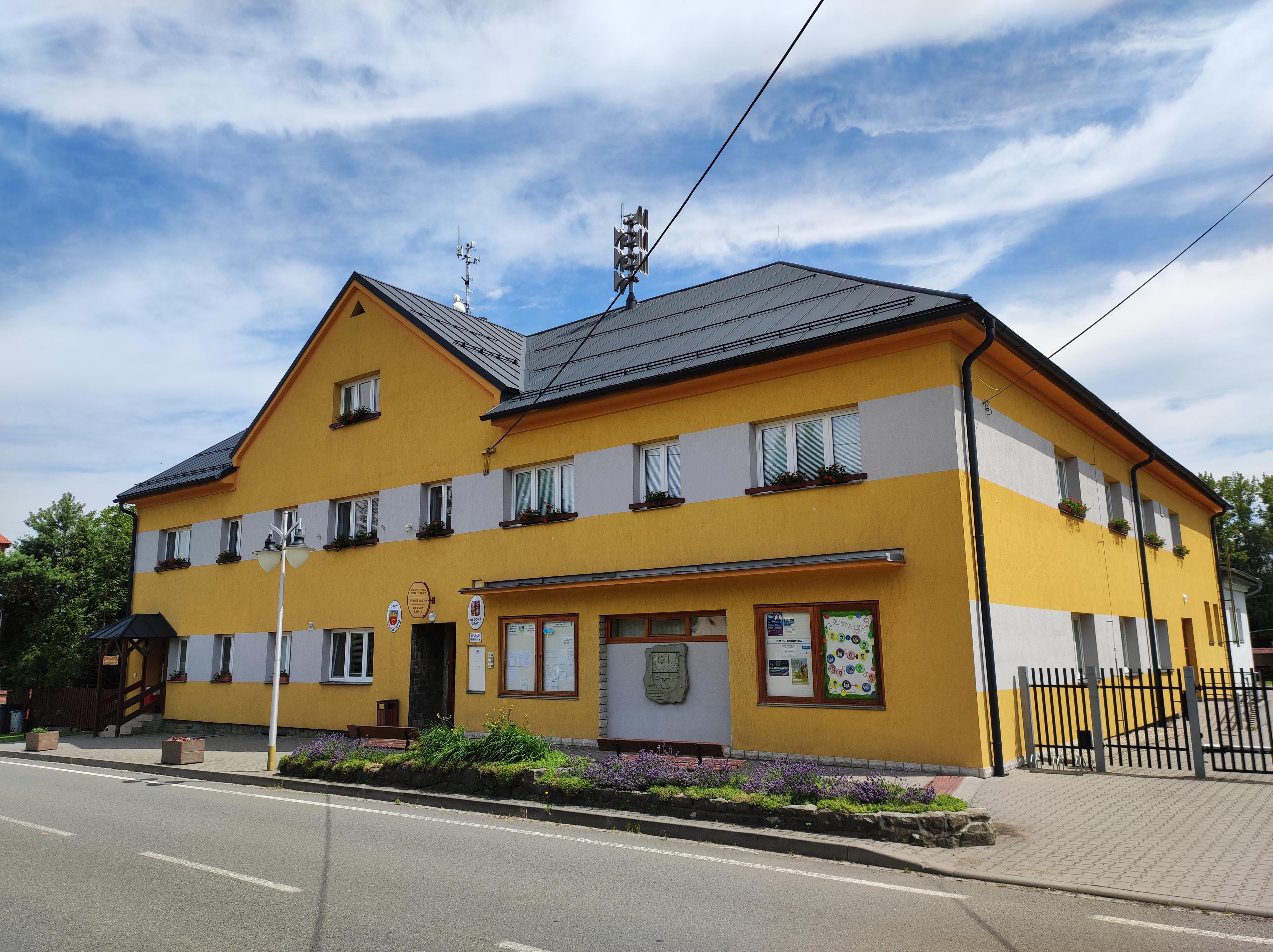 Komorní Lhotka - obecní úřad