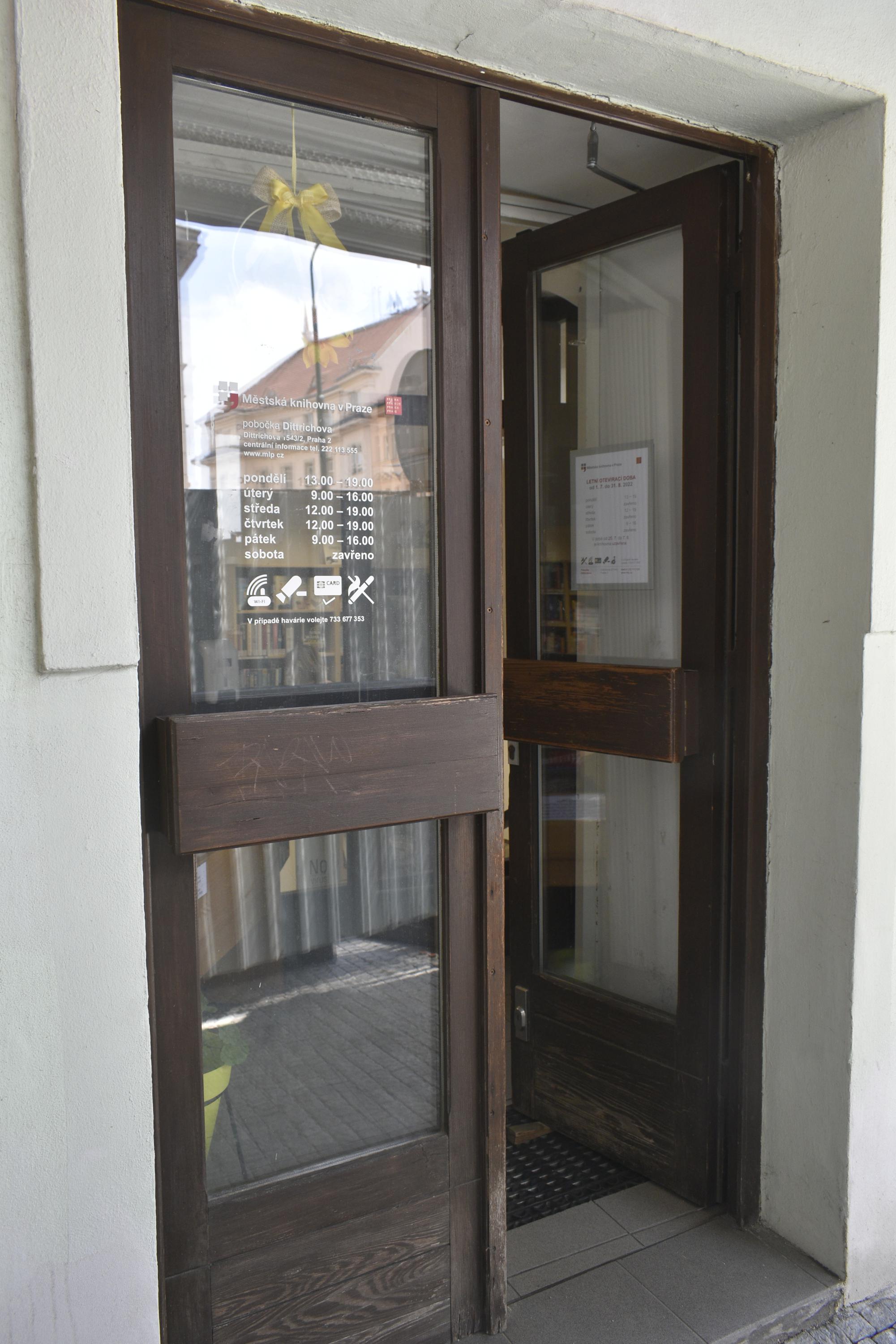 Městská knihovna v Praze - Dittrichova foto 3