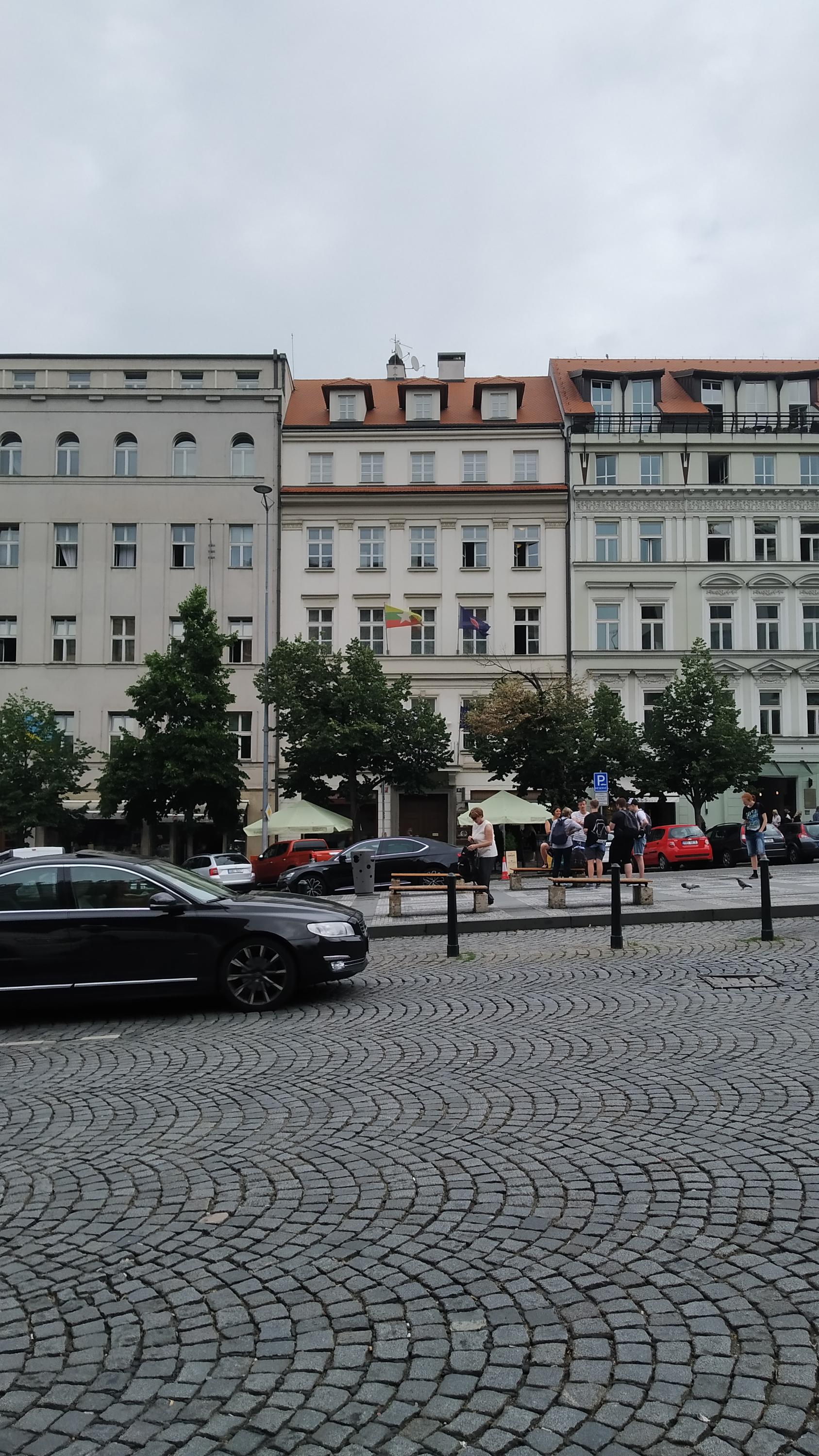 Myanmar Embassy foto 3