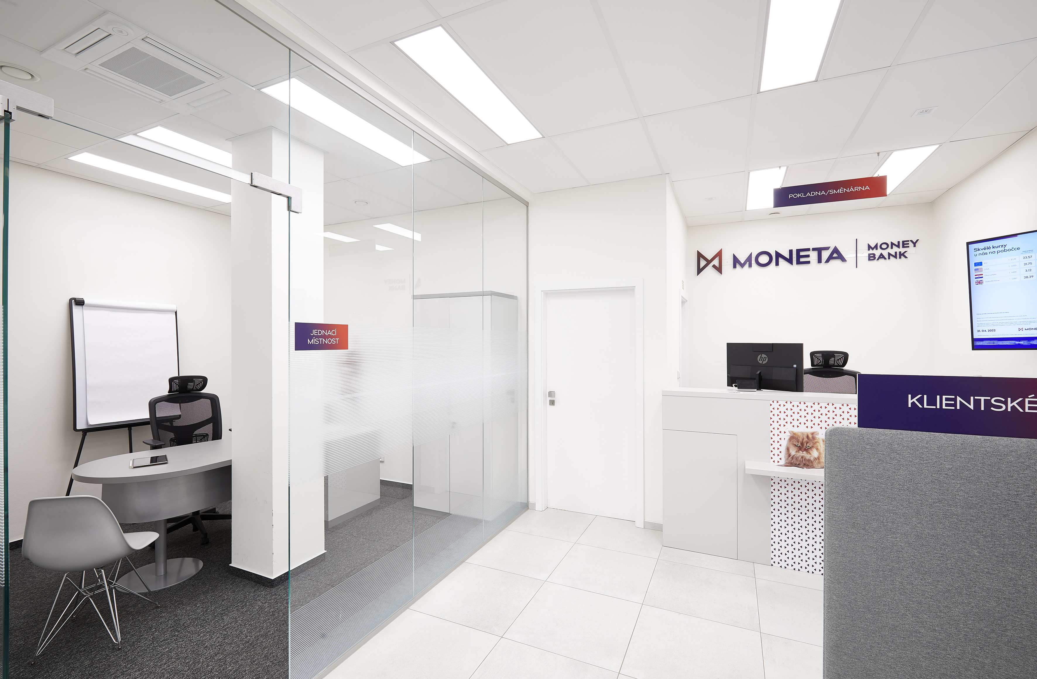 MONETA Money Bank foto 2