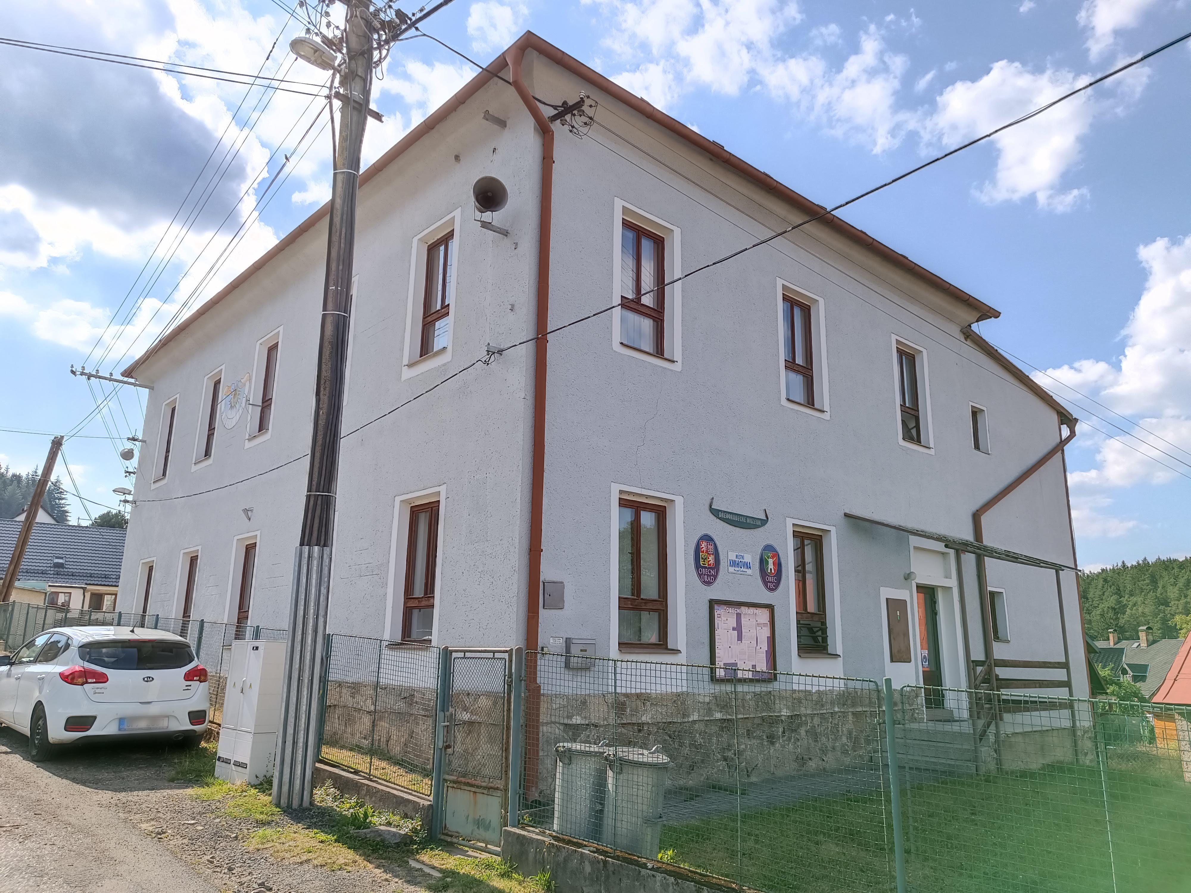 Pec - obecní úřad