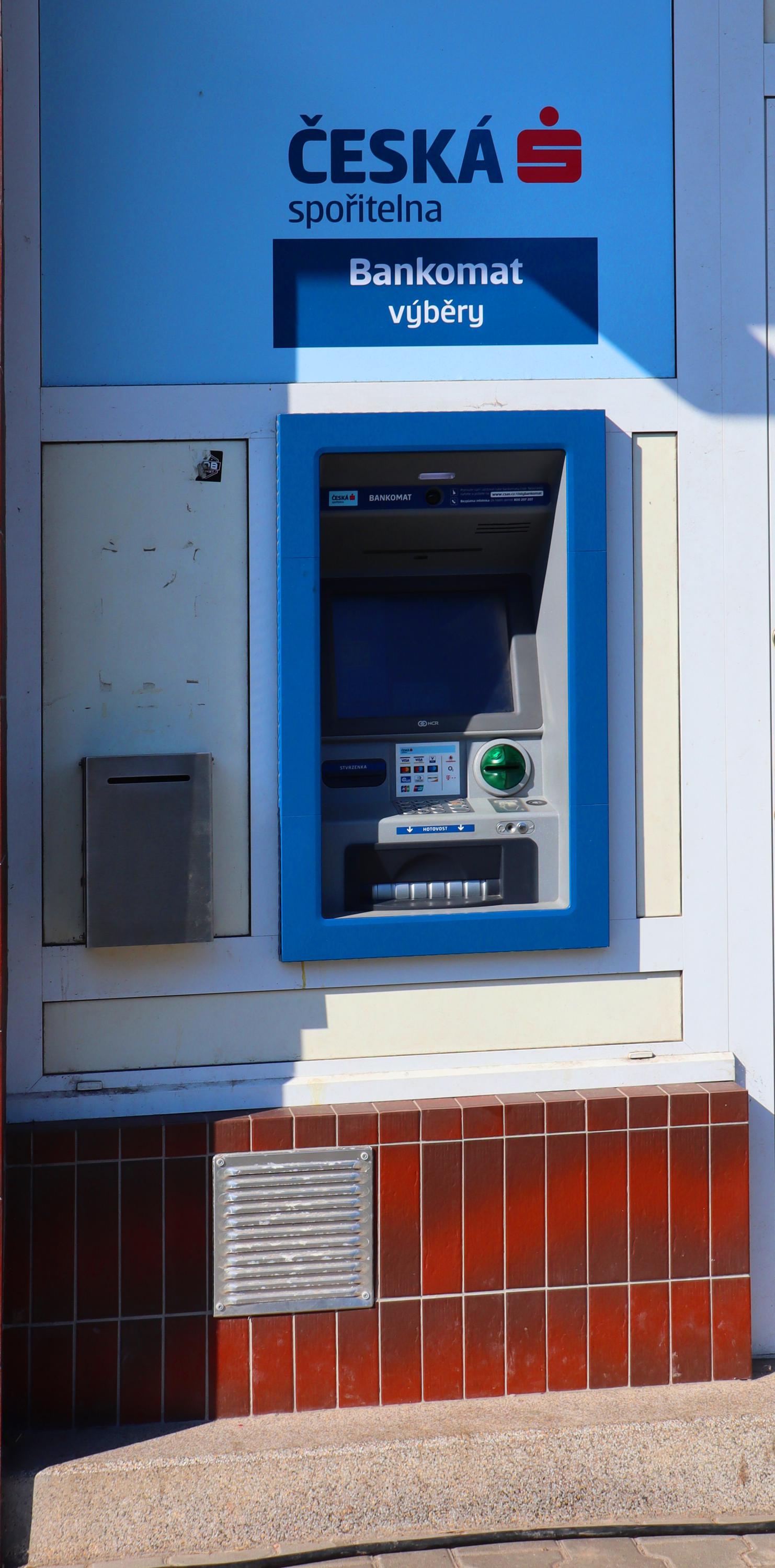 Bankomat České spořitelny foto 2