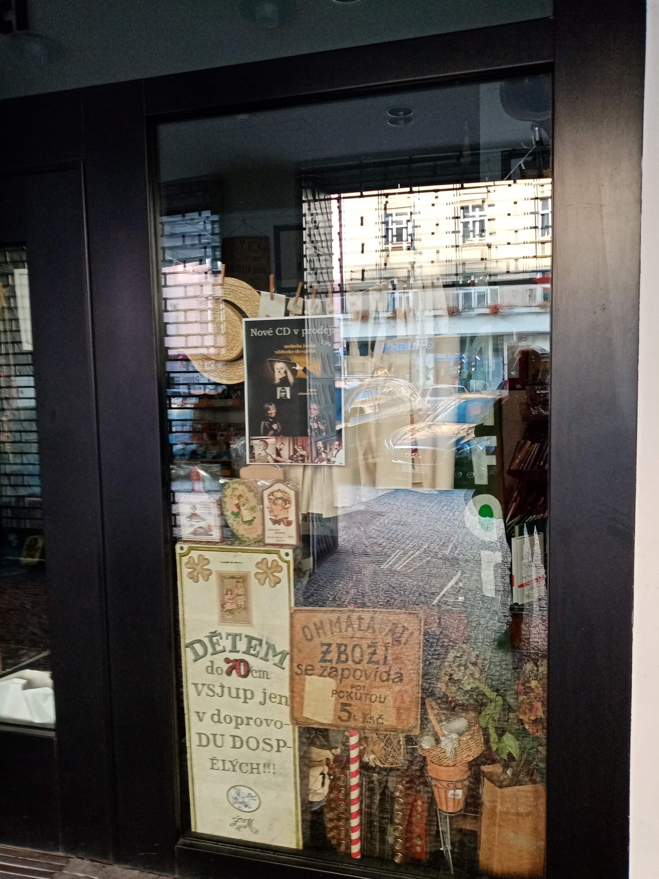 Divadlo Semafor, o.p.s. foto 4