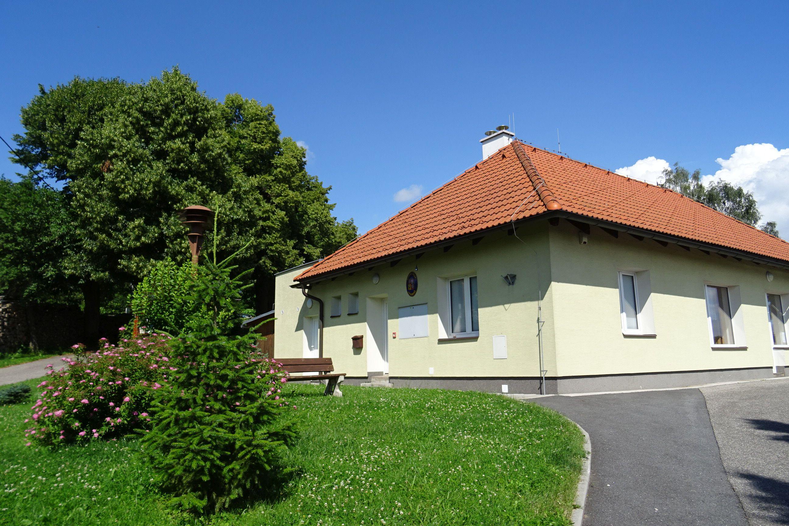 Sendraž - obecní úřad foto 2