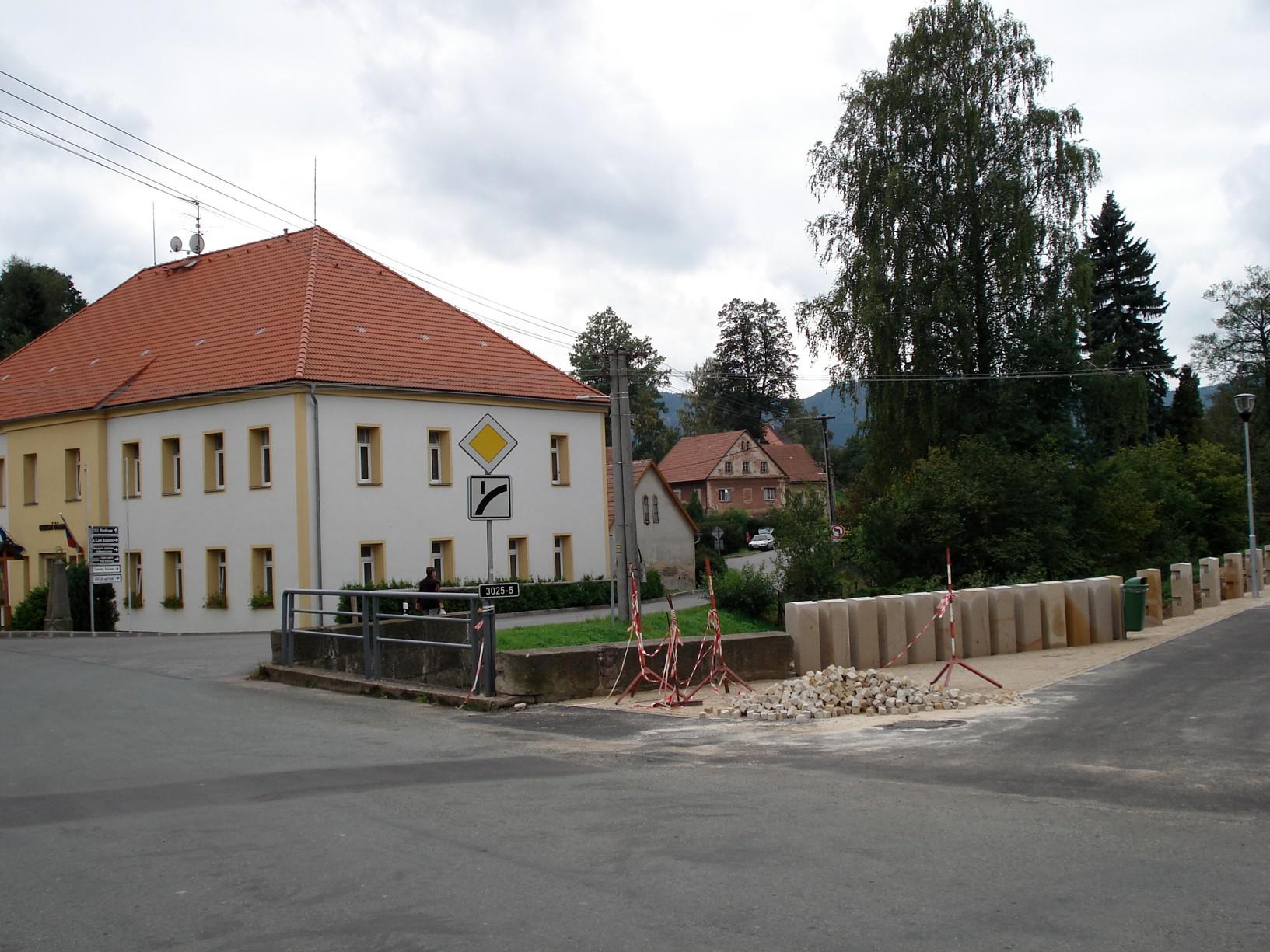 Božanov - obecní úřad foto 2