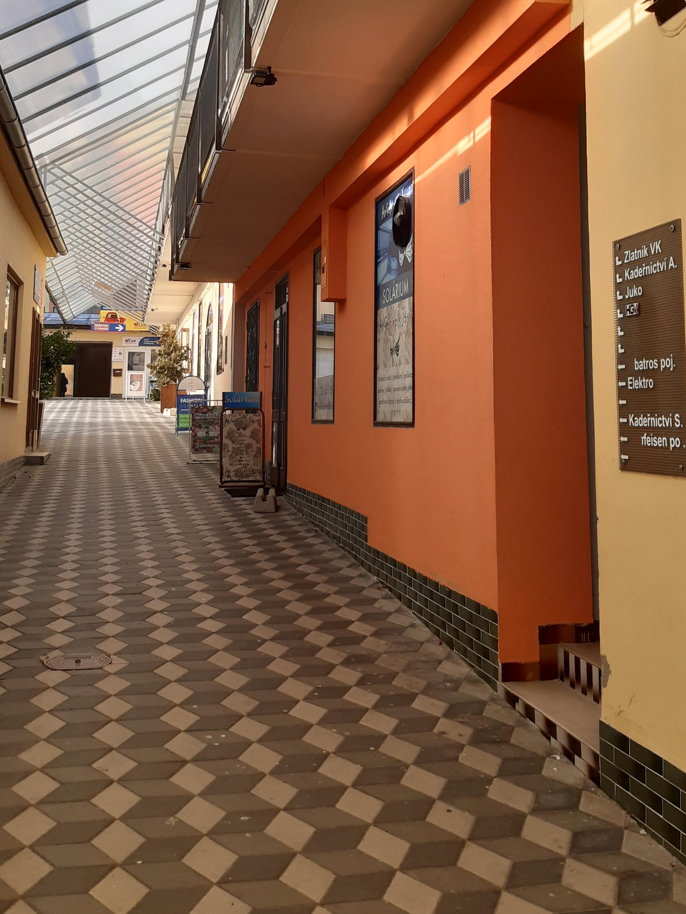 Elektro v pasáži foto 3