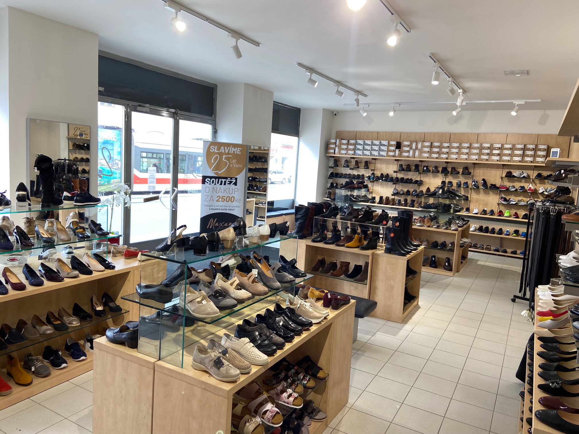 MAXAM - nadměrná obuv foto 2