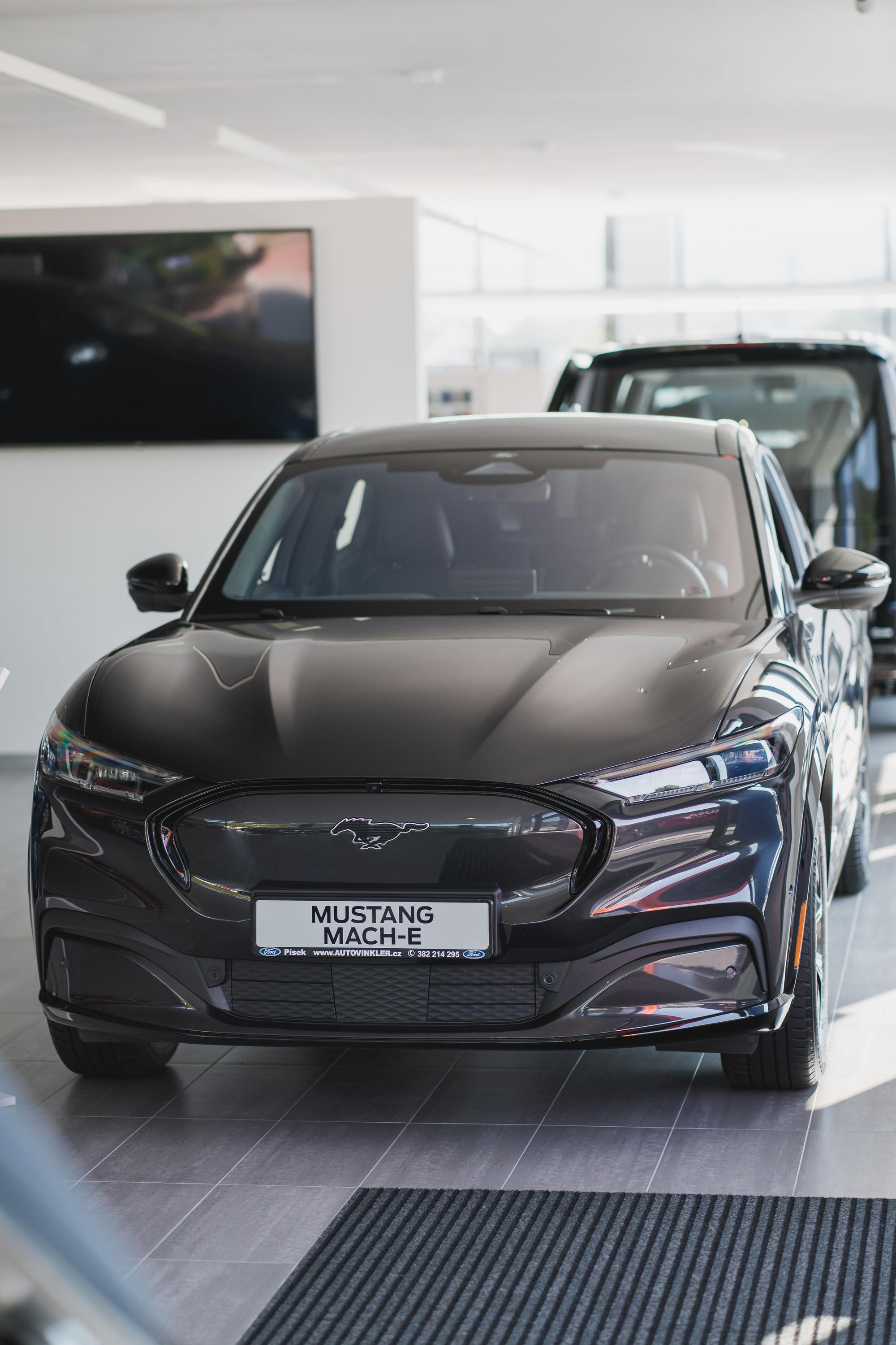 AUTO VINKLER - Autorizovaný dealer Ford foto 6