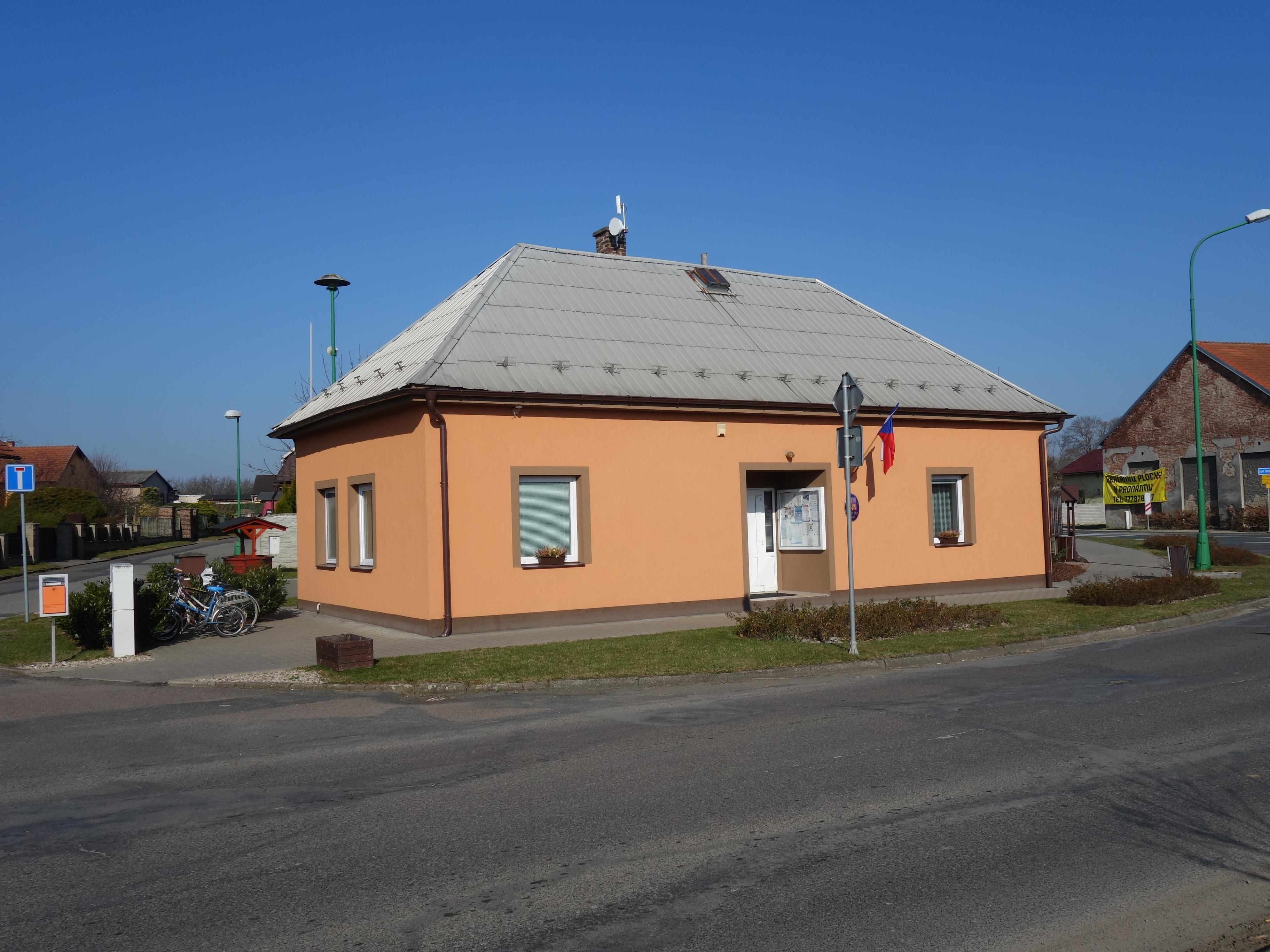 Valy - obecní úřad foto 4
