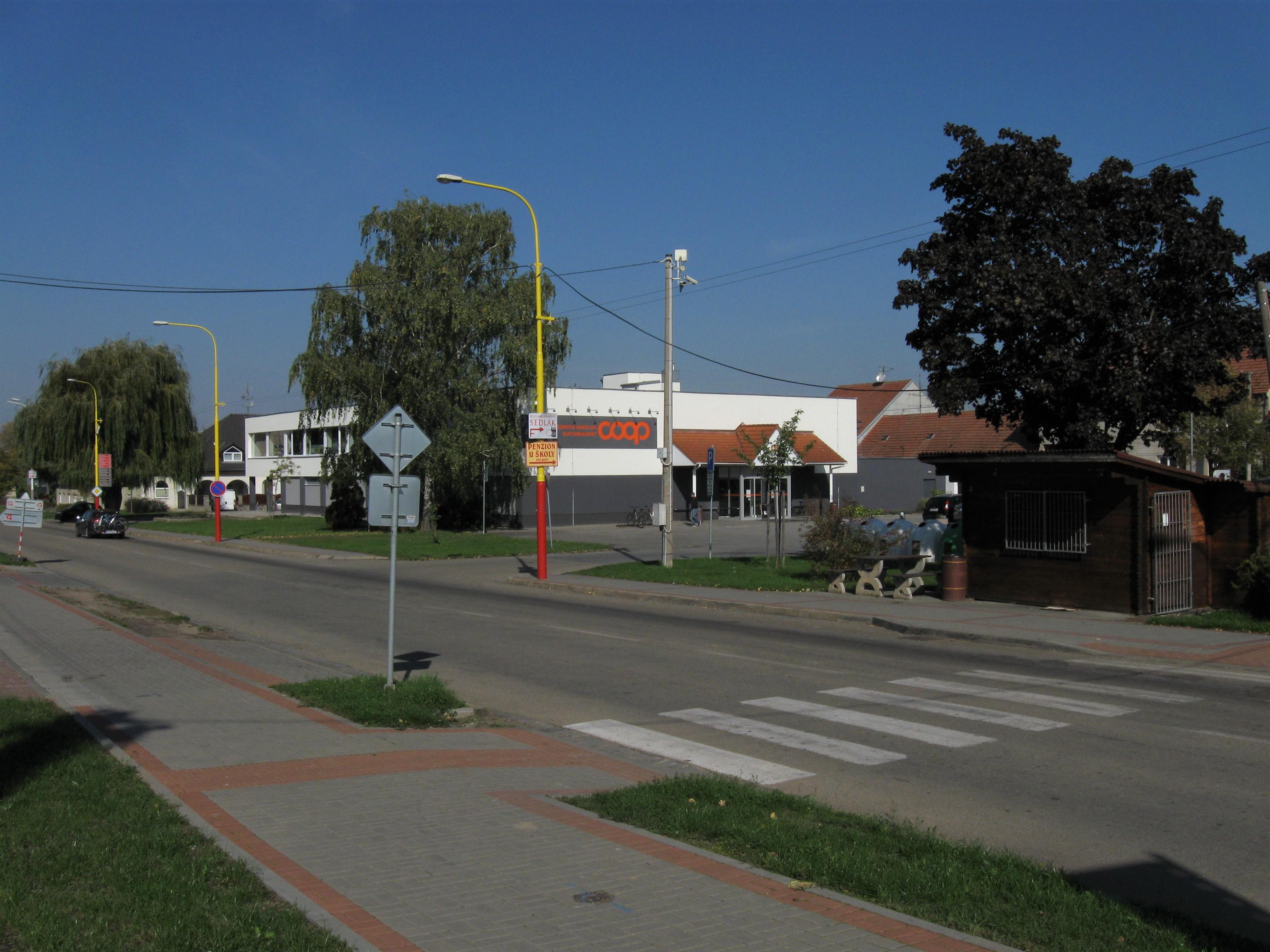 COOP - Jednota, spotřební družstvo v Mikulově foto 3