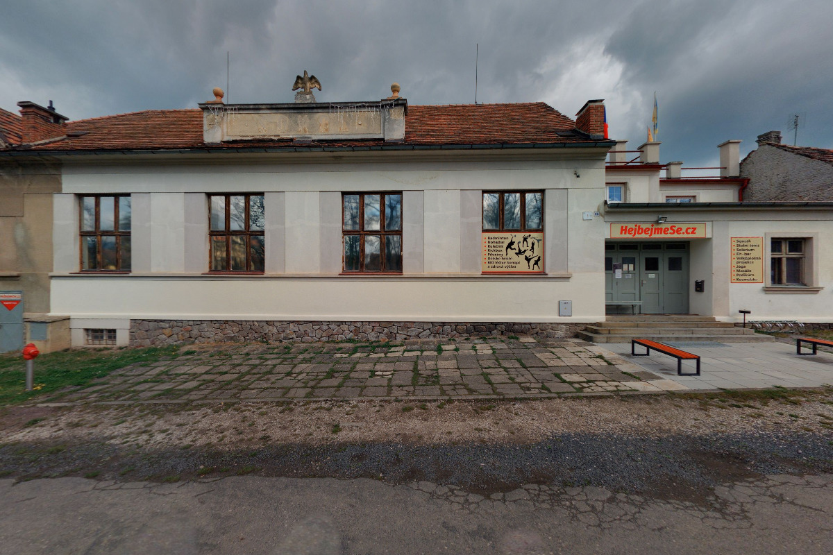 Barber u kostela foto 2
