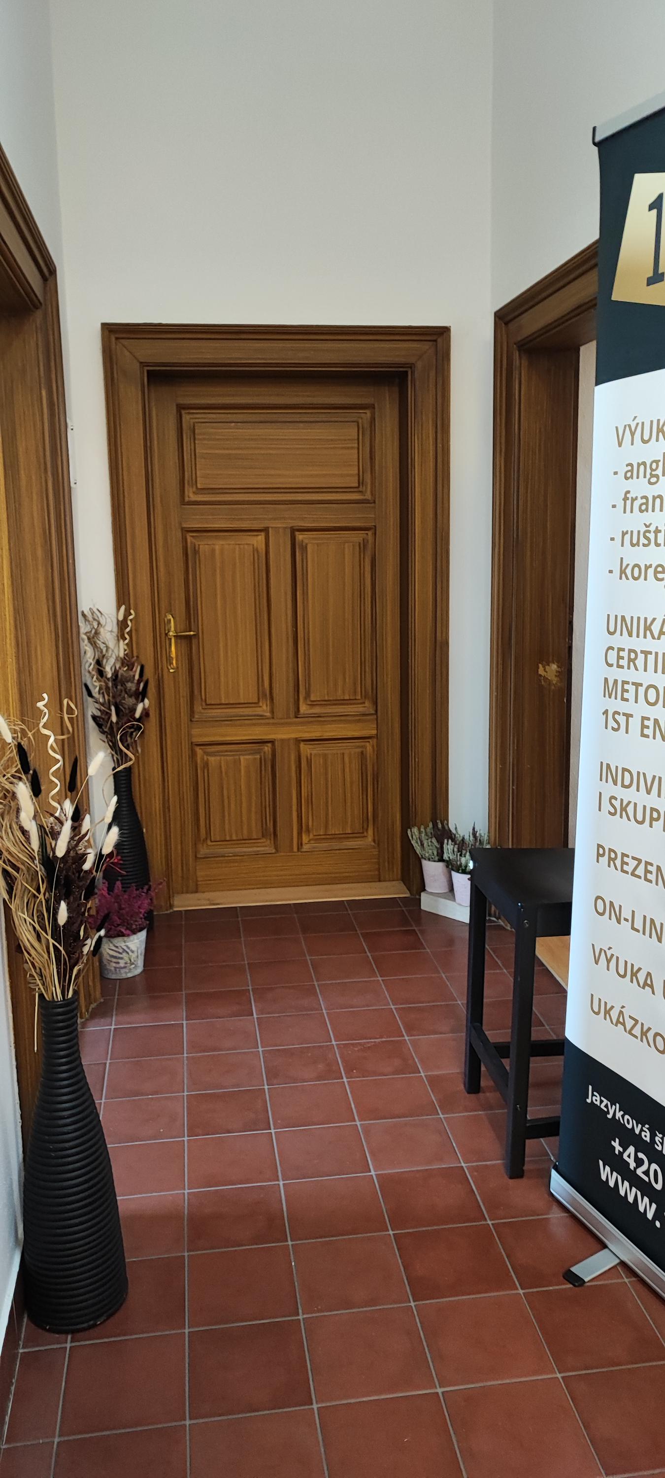 1st English Academy - jazyková škola foto 3