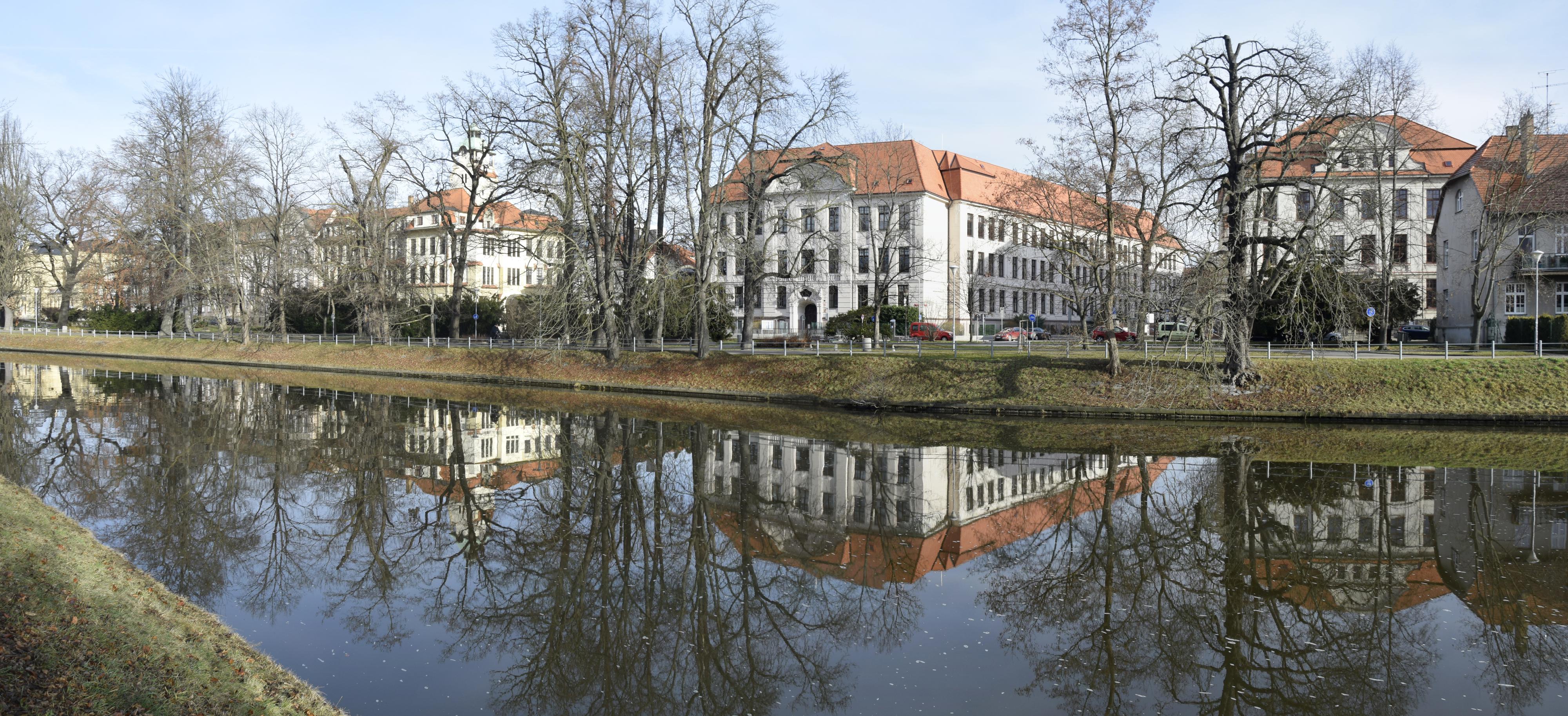 Základní škola, Dukelská 11, České Budějovice foto 3