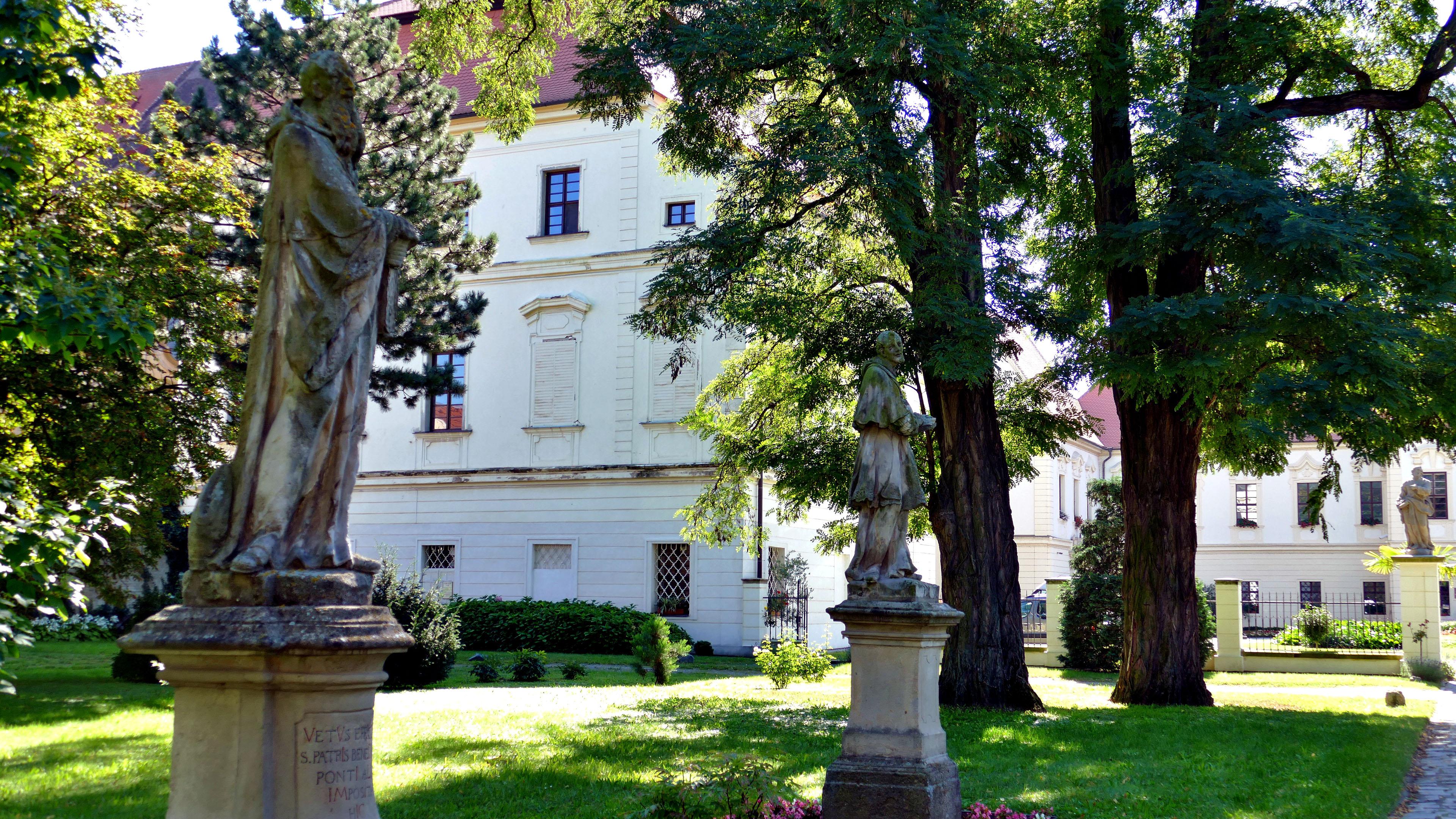 Římskokatolická farnost Rajhrad foto 5