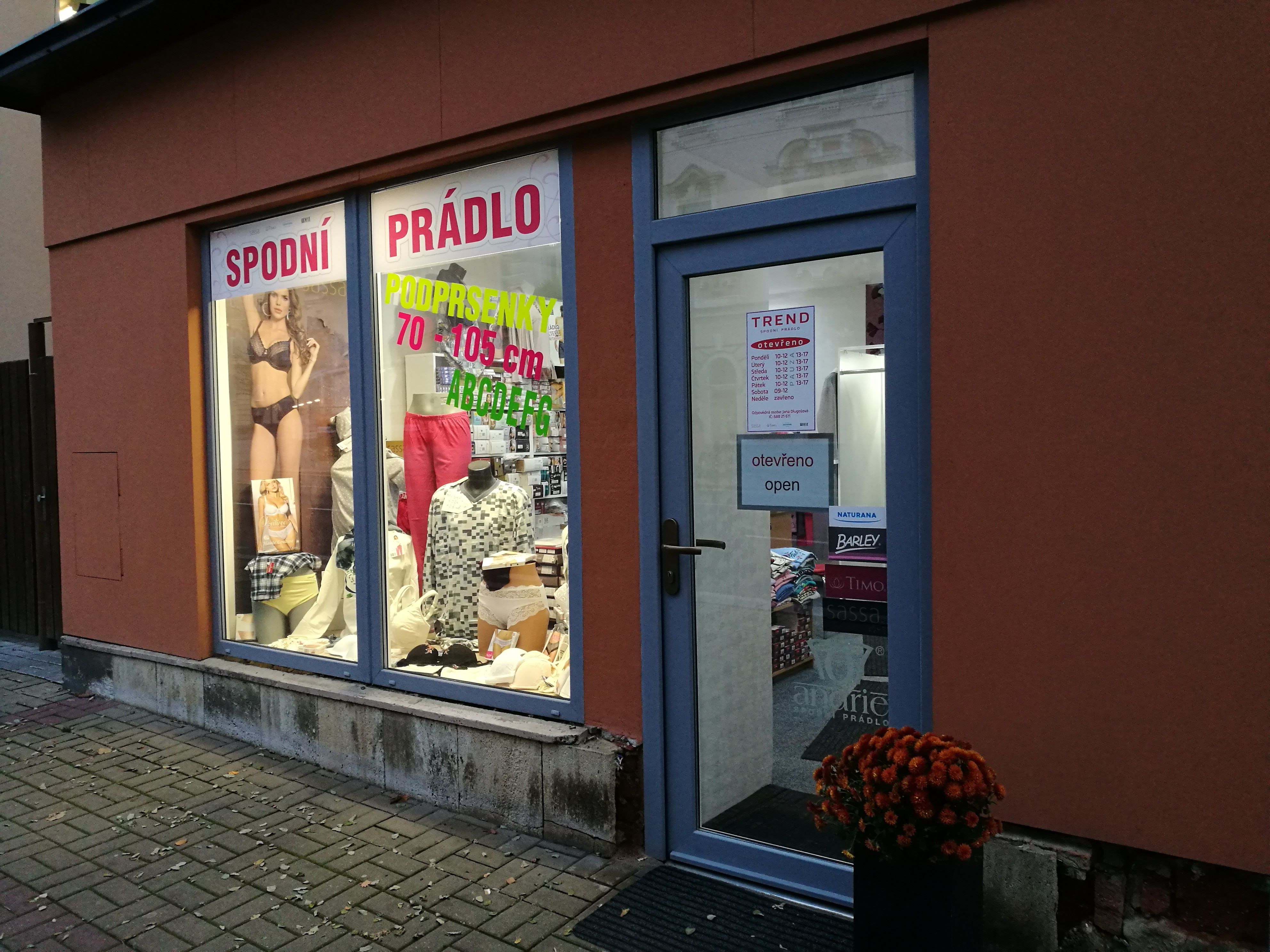 Spodní prádlo Dlugošová foto 2