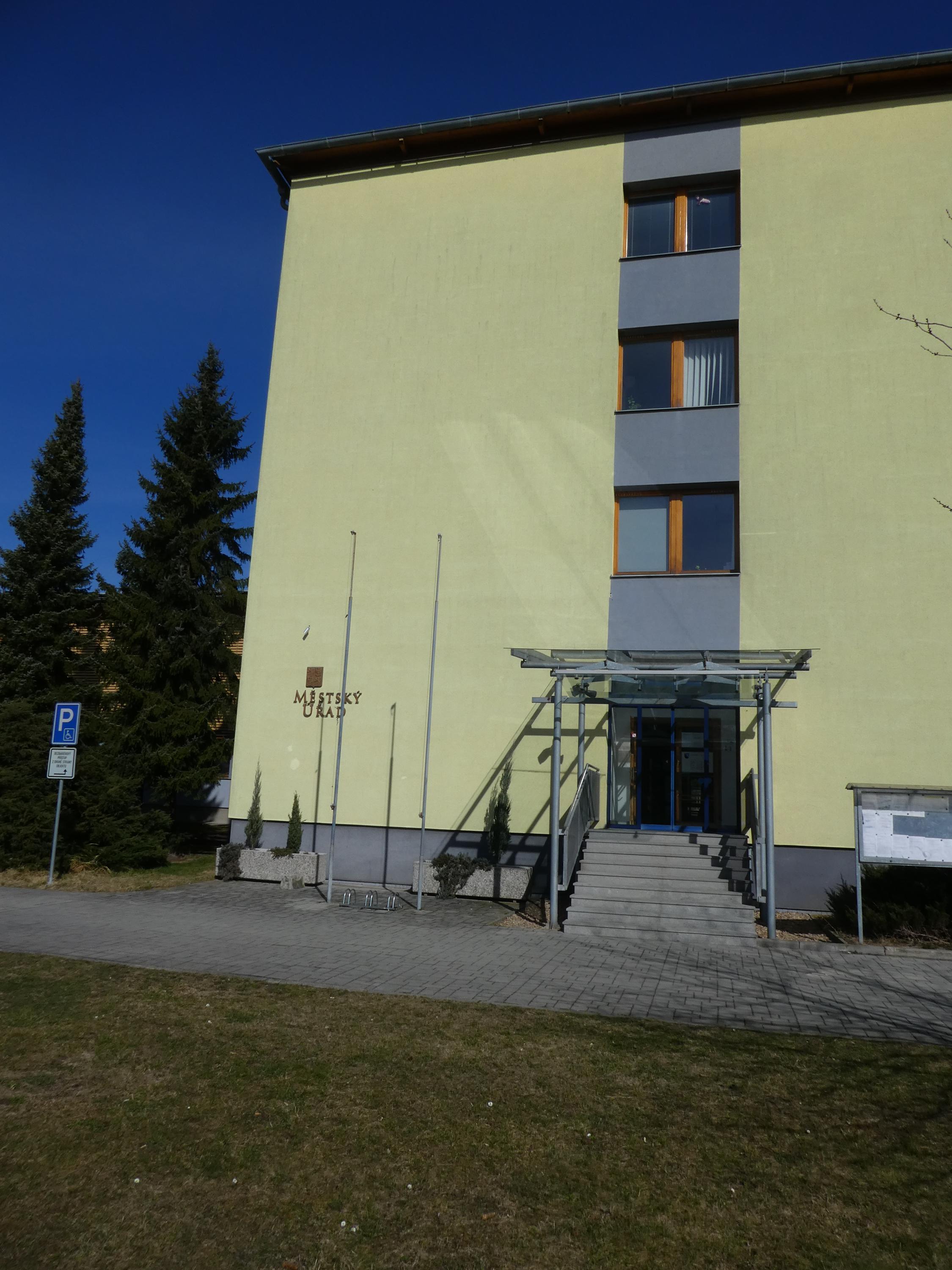 Zliv - městský úřad foto 4