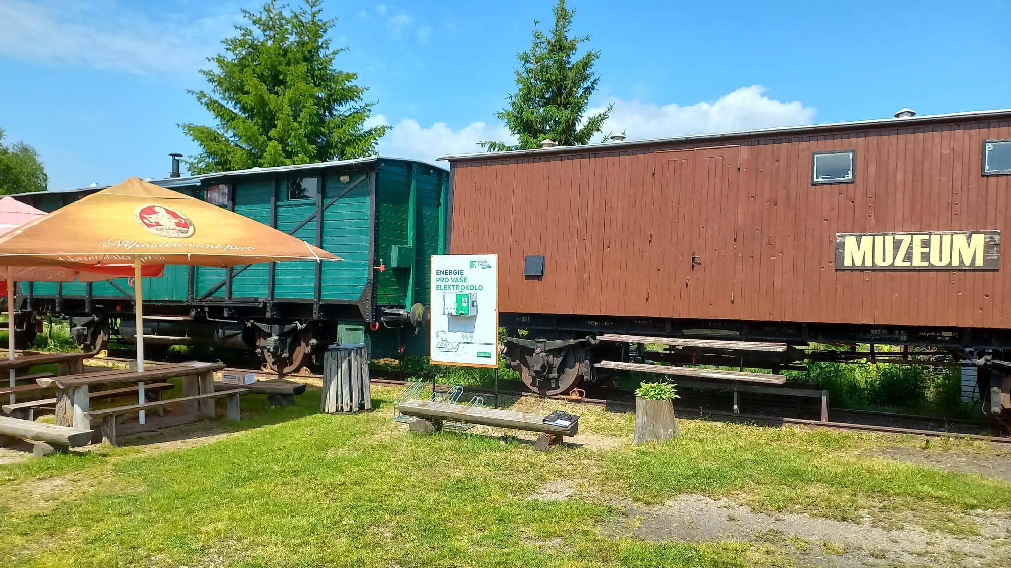 Nabíjecí stanice Krčma Vagon - Pošumavská jižní dráha foto 5
