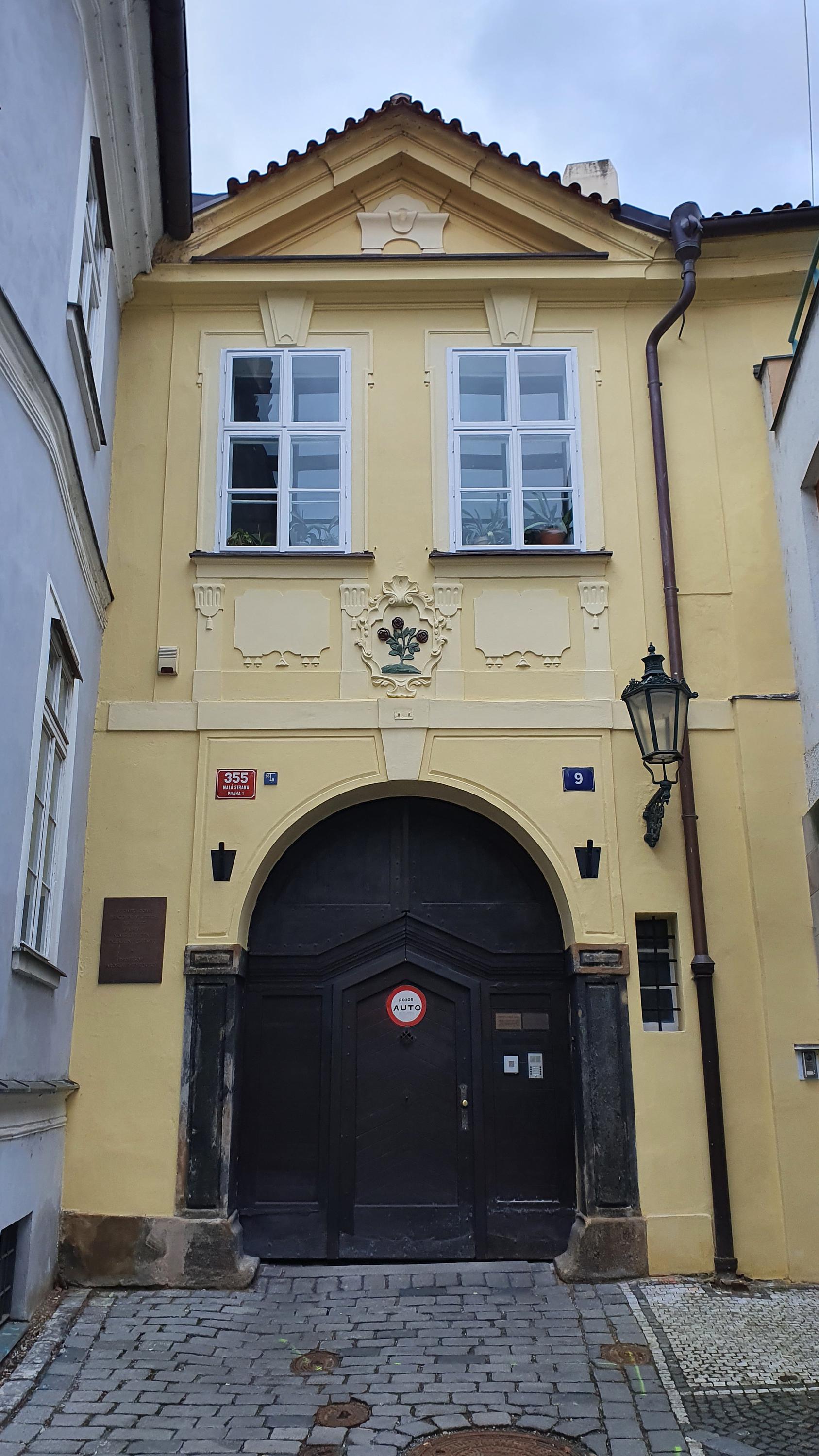 Knihovna Ústavu pro soudobé dějiny AV ČR foto 4