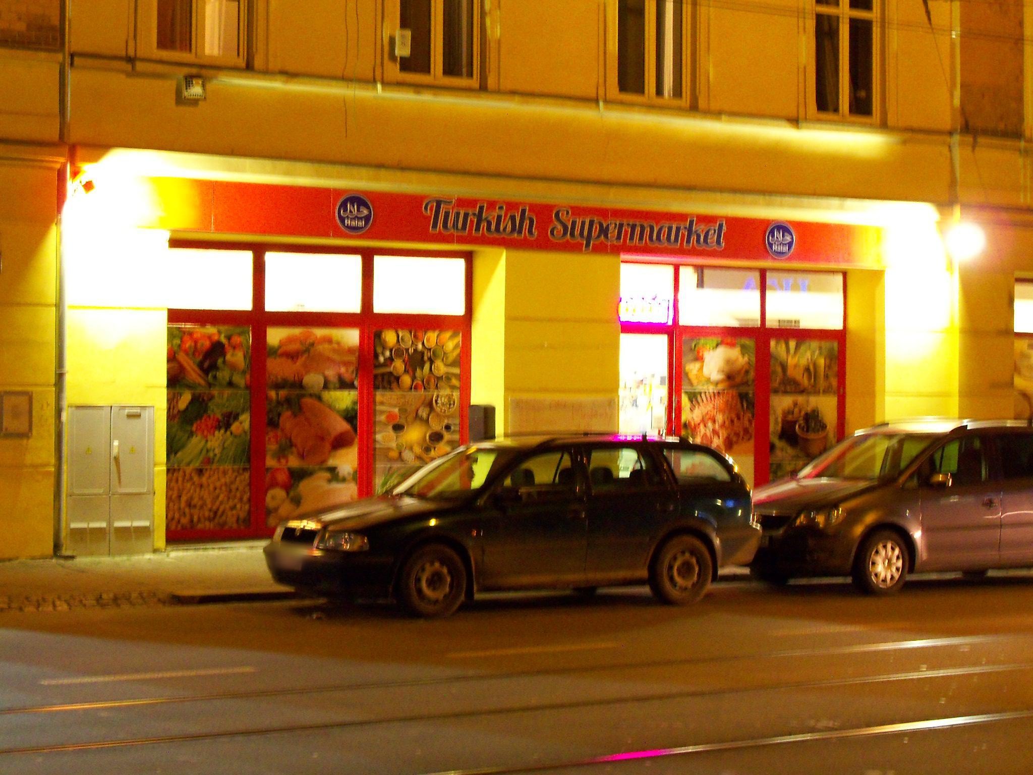 Turkish Supermarket foto 2