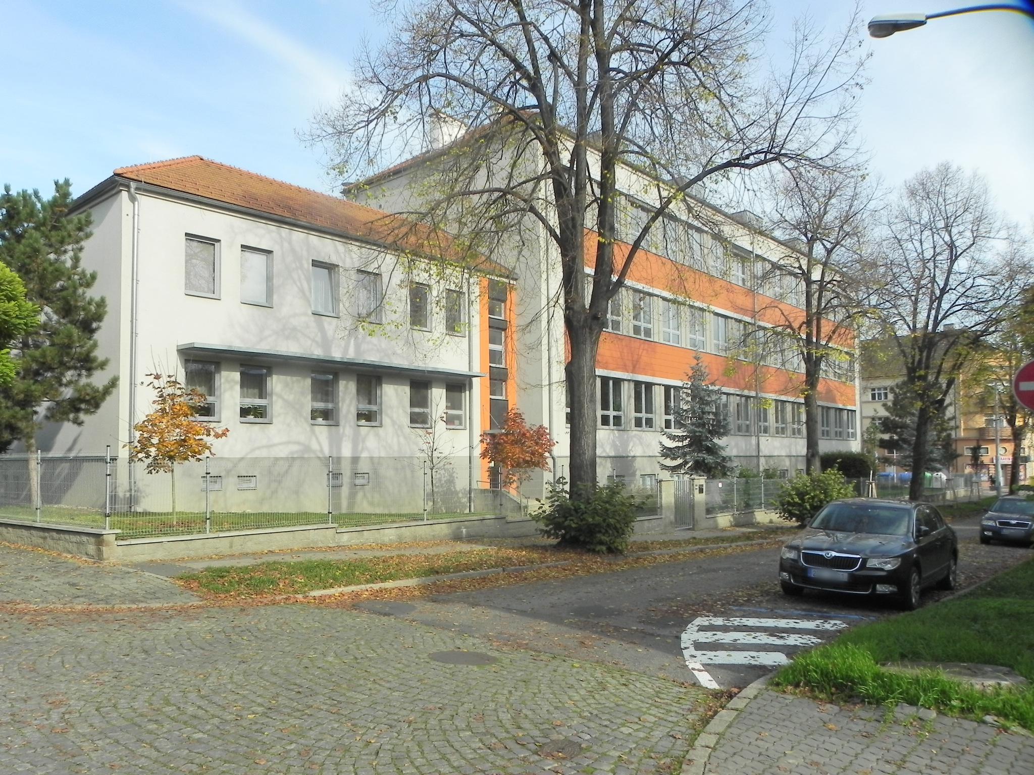 Střední průmyslová škola chemická a gymnázium Brno, Vranovská foto 2