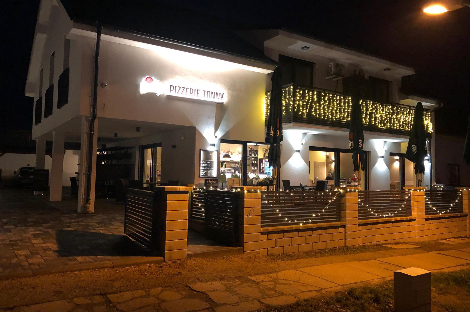 Pizzerie a penzion Tonny