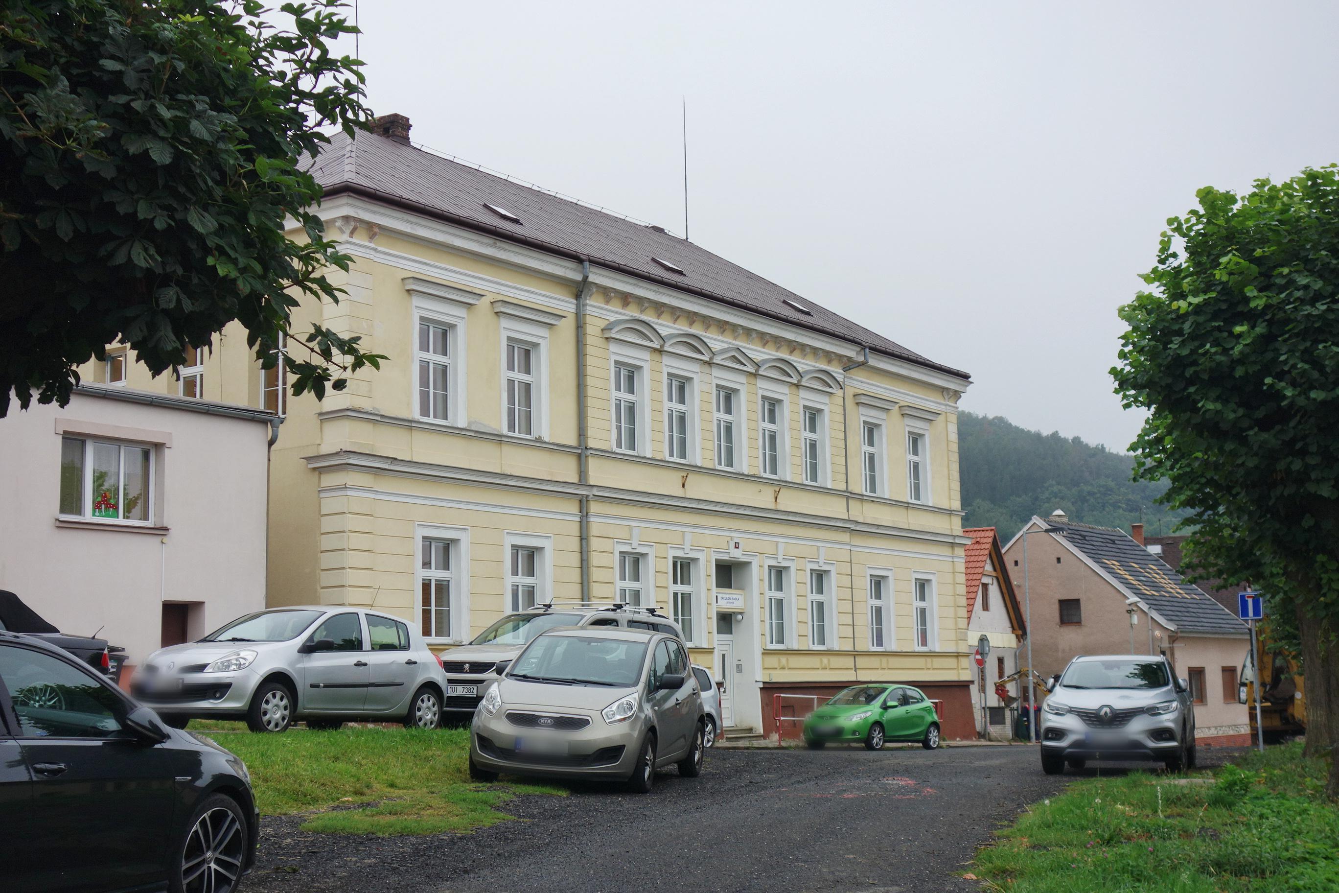 ZŠ Kostomlaty pod Milešovkou foto 2