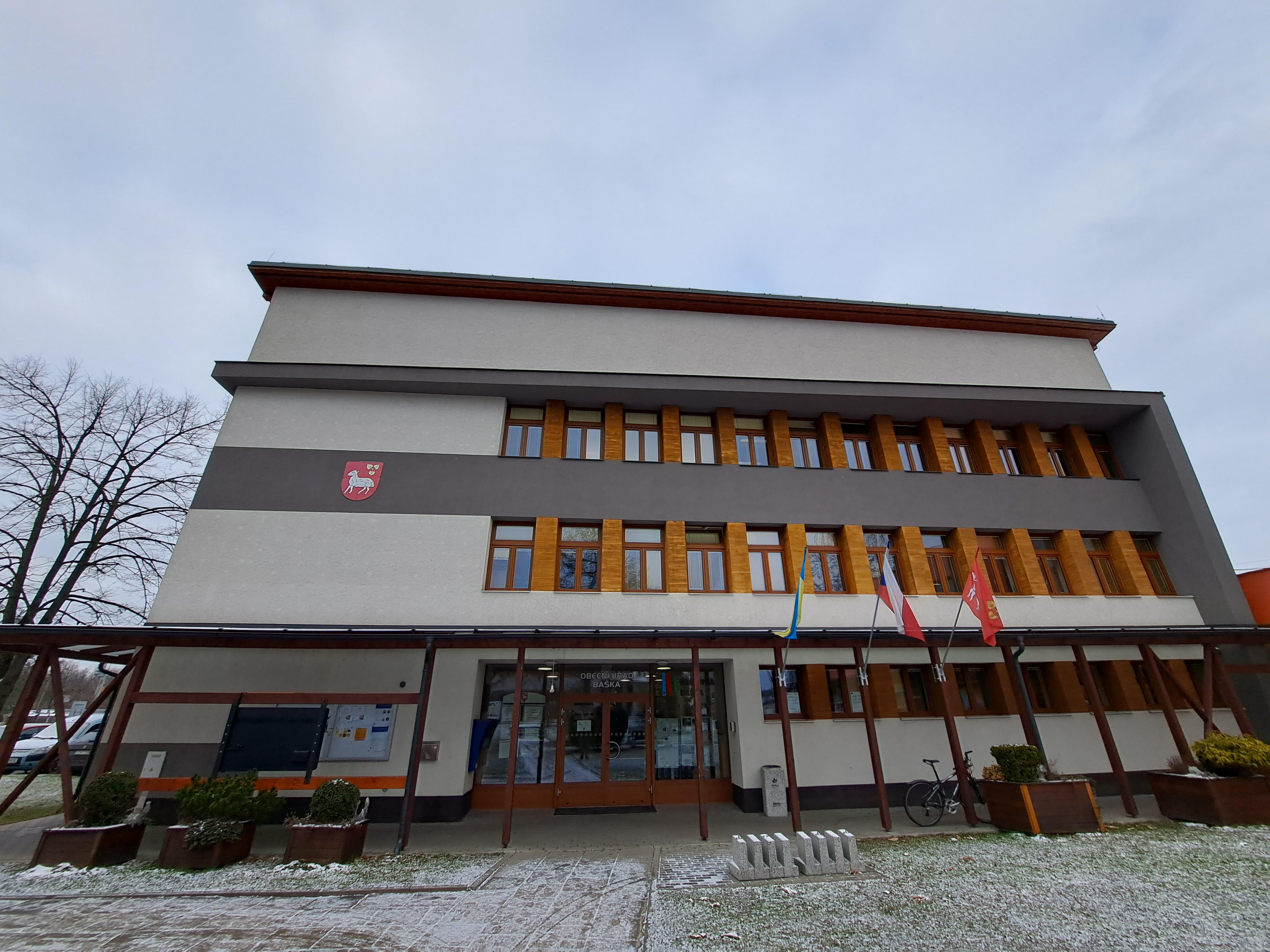 Baška - obecní úřad foto 2
