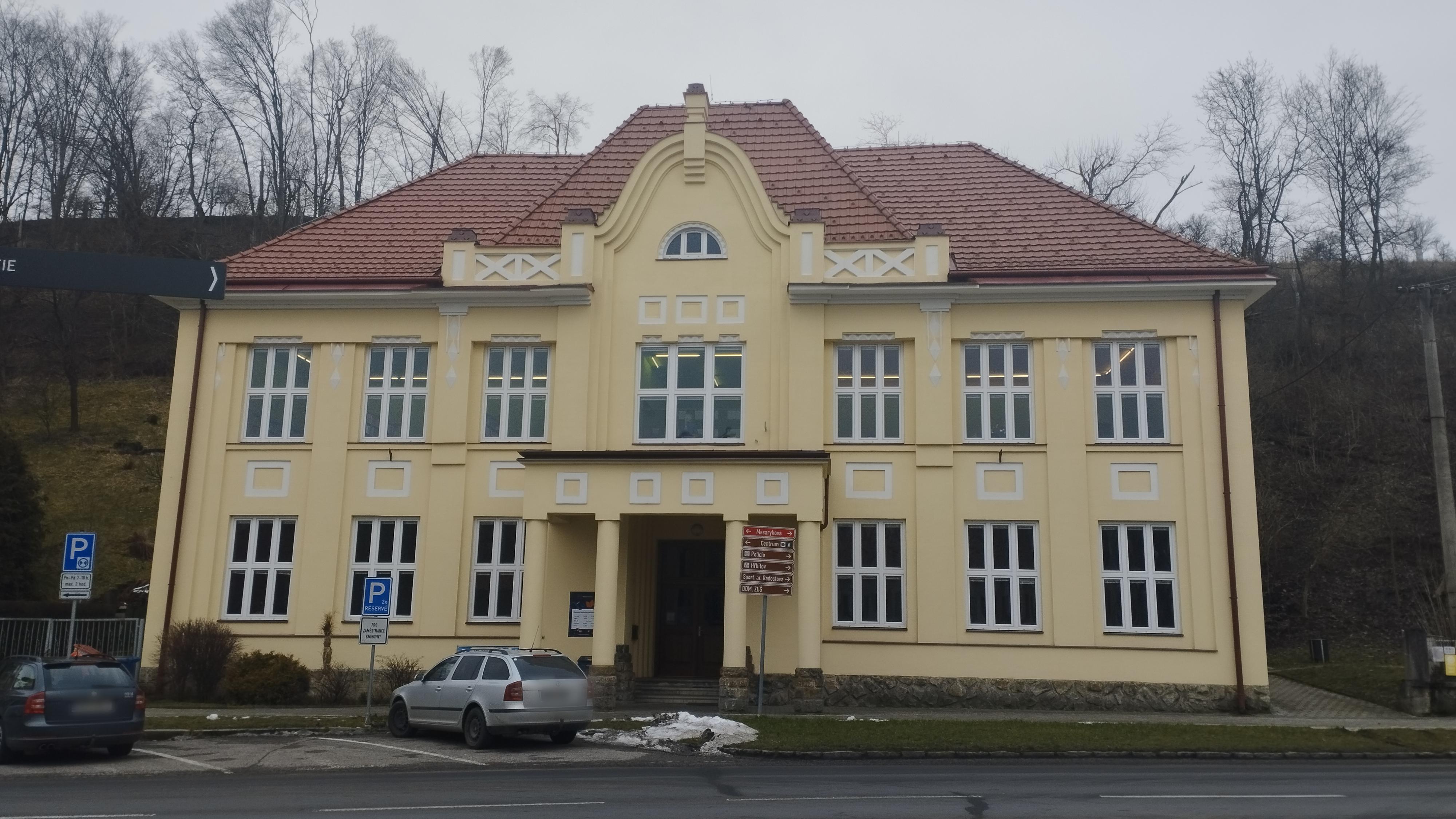 Městská knihovna Luhačovice foto 4