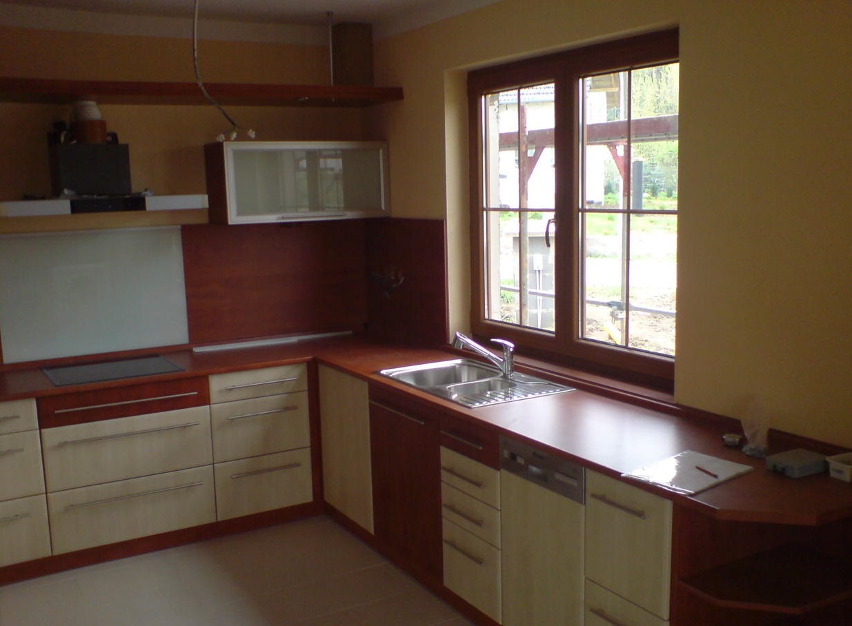 Hodinový manžel - montáž/opravy nábytku a podlah