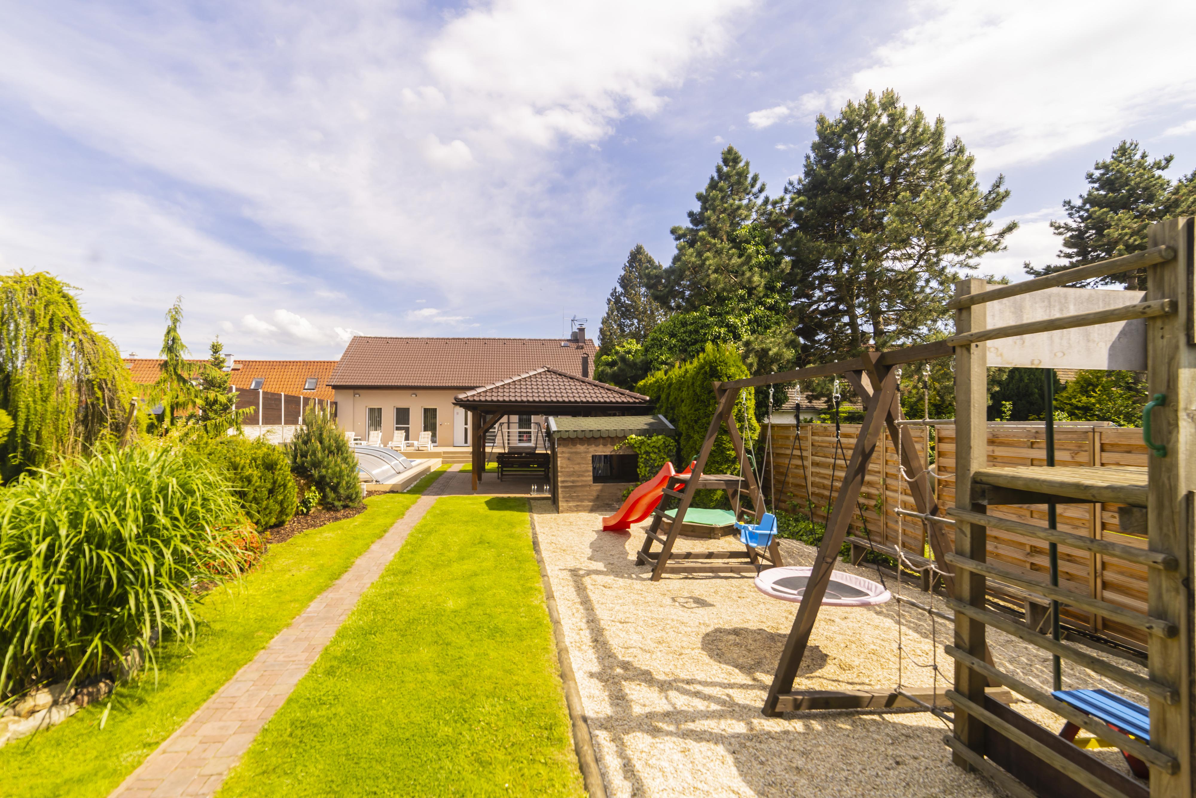 Chalupa u soutoku foto 2