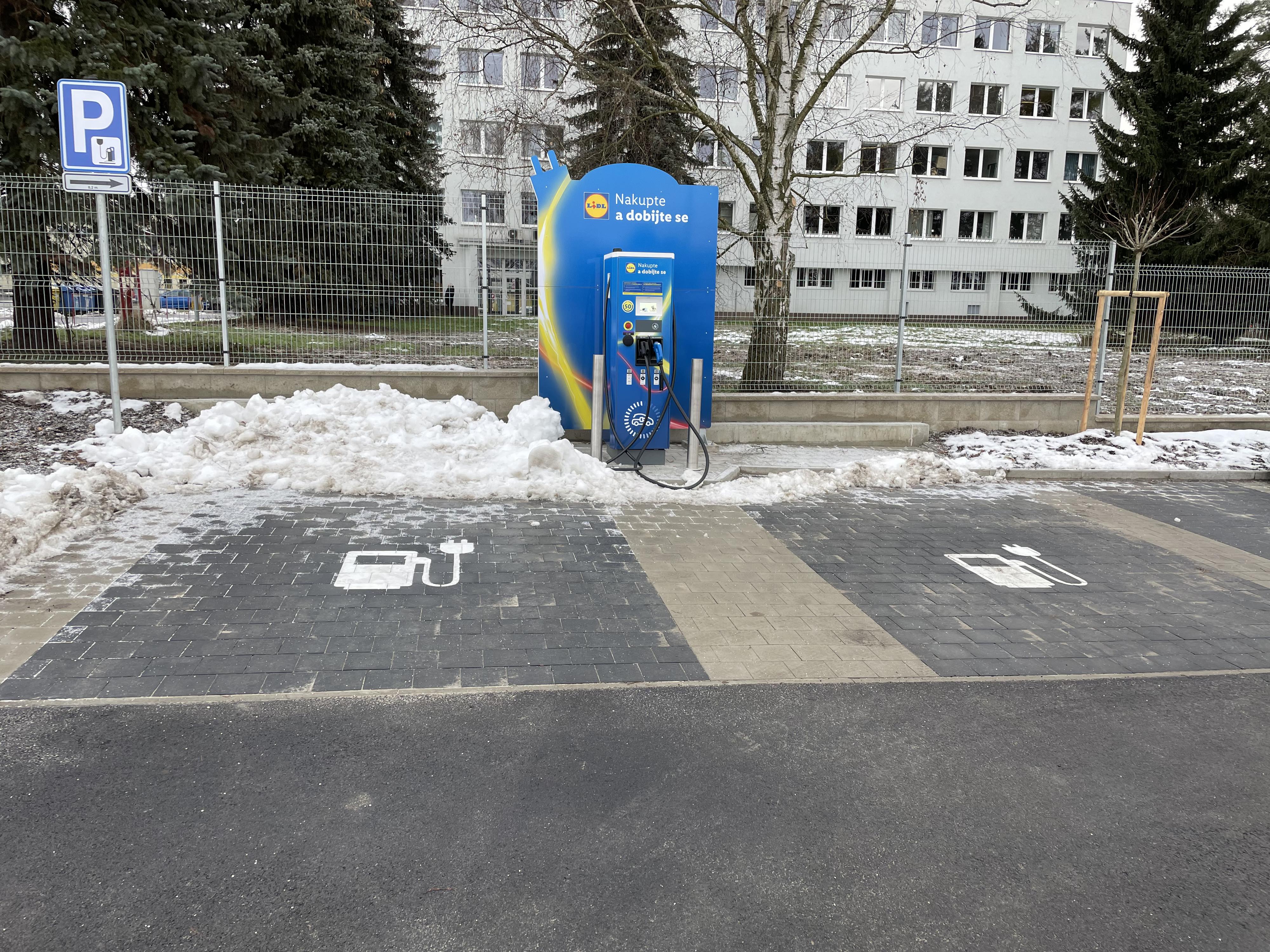 Nabíjecí stanice Lidl