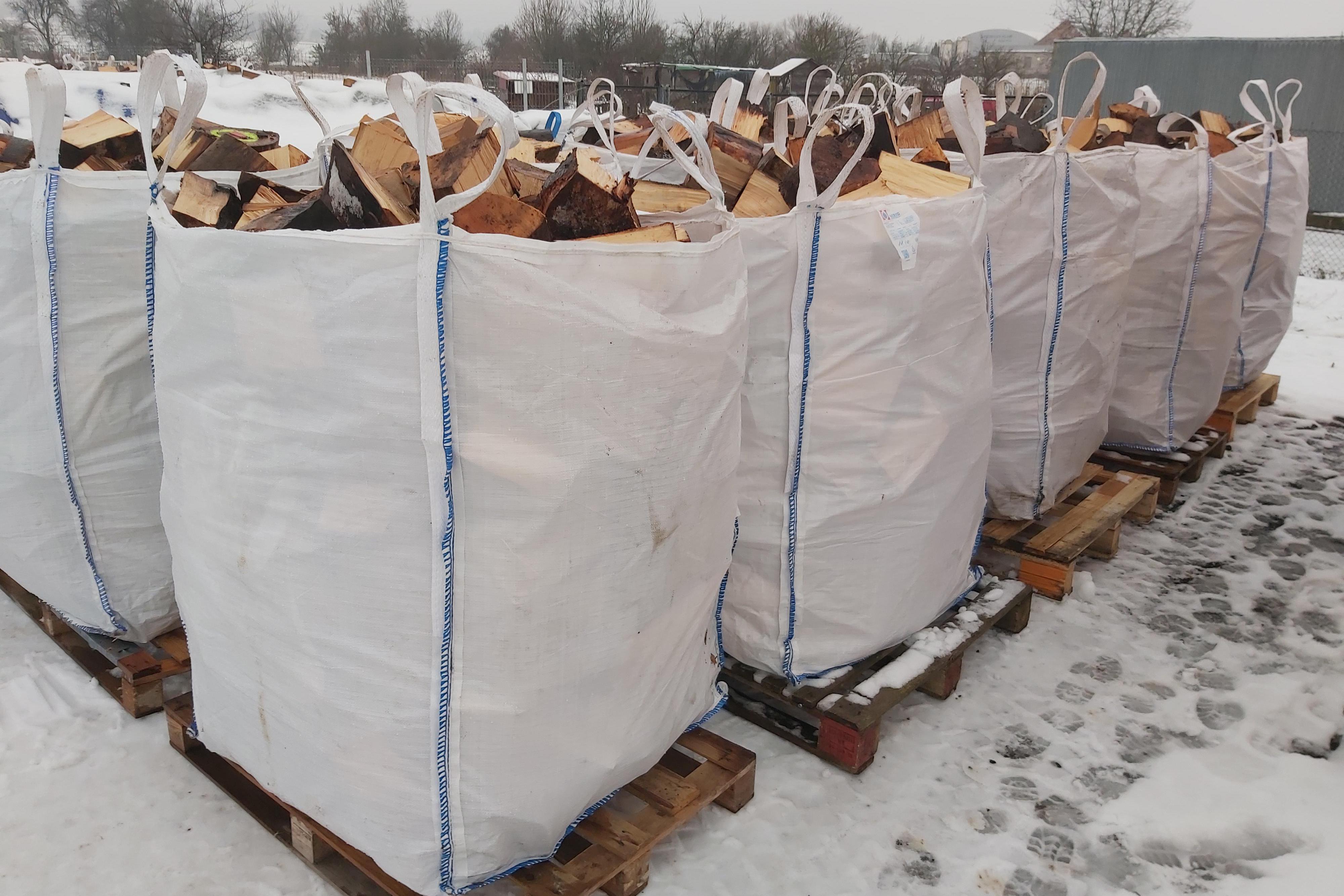 Prodám tvrdé palivové bukové dřevo v žokách 1x Žok