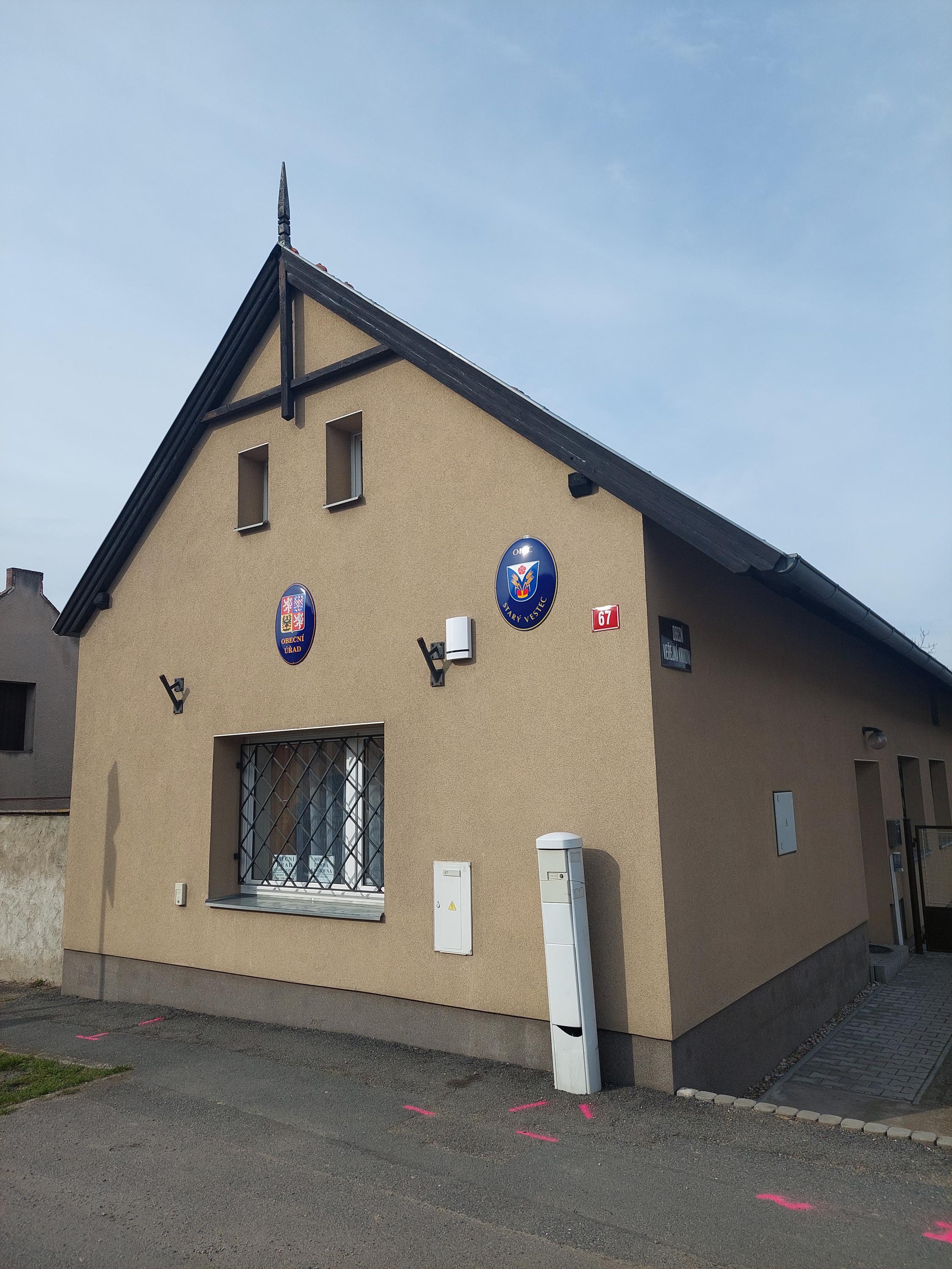 Starý Vestec - obecní úřad foto 3