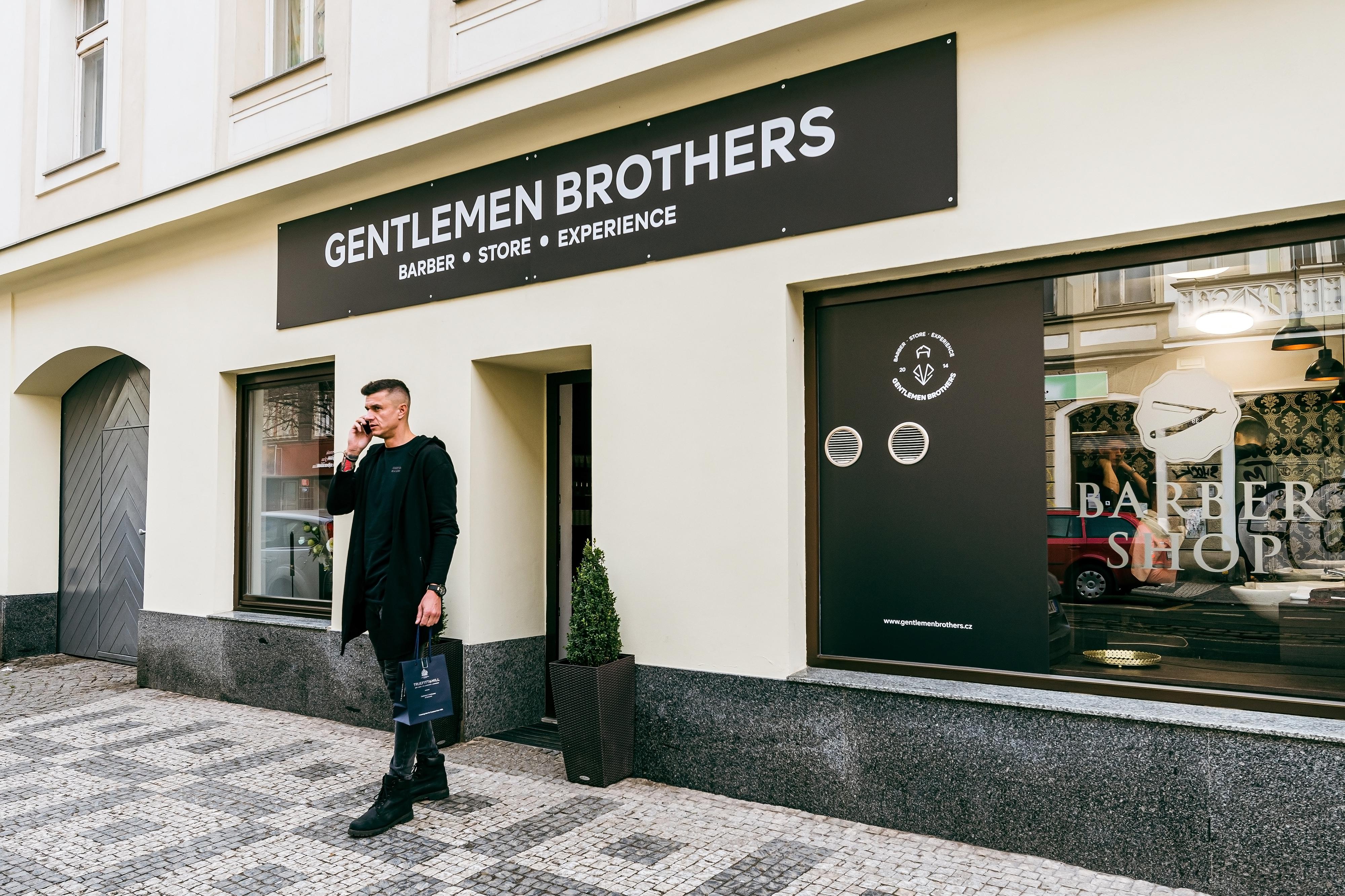 Gentlemen Brothers Barber Shop foto 3