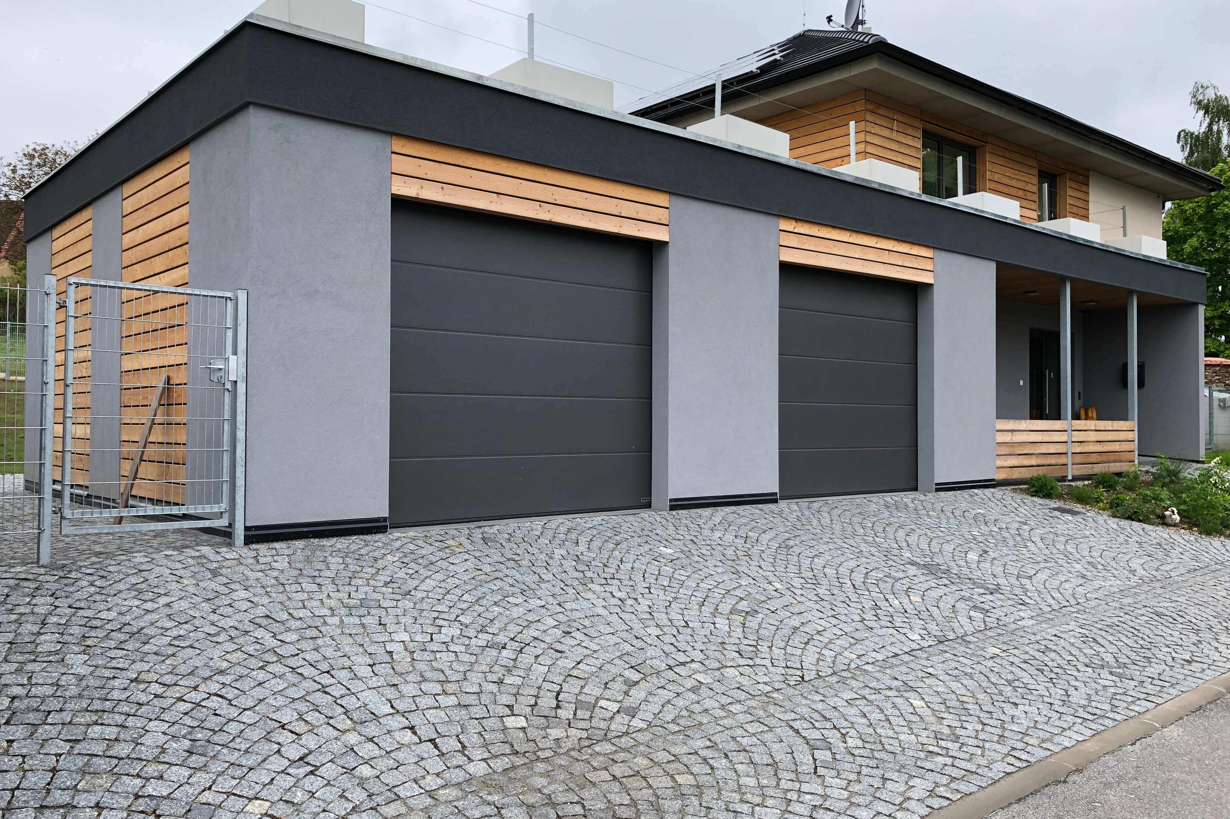 Akční sekční vrata Hörmann RenoMatic