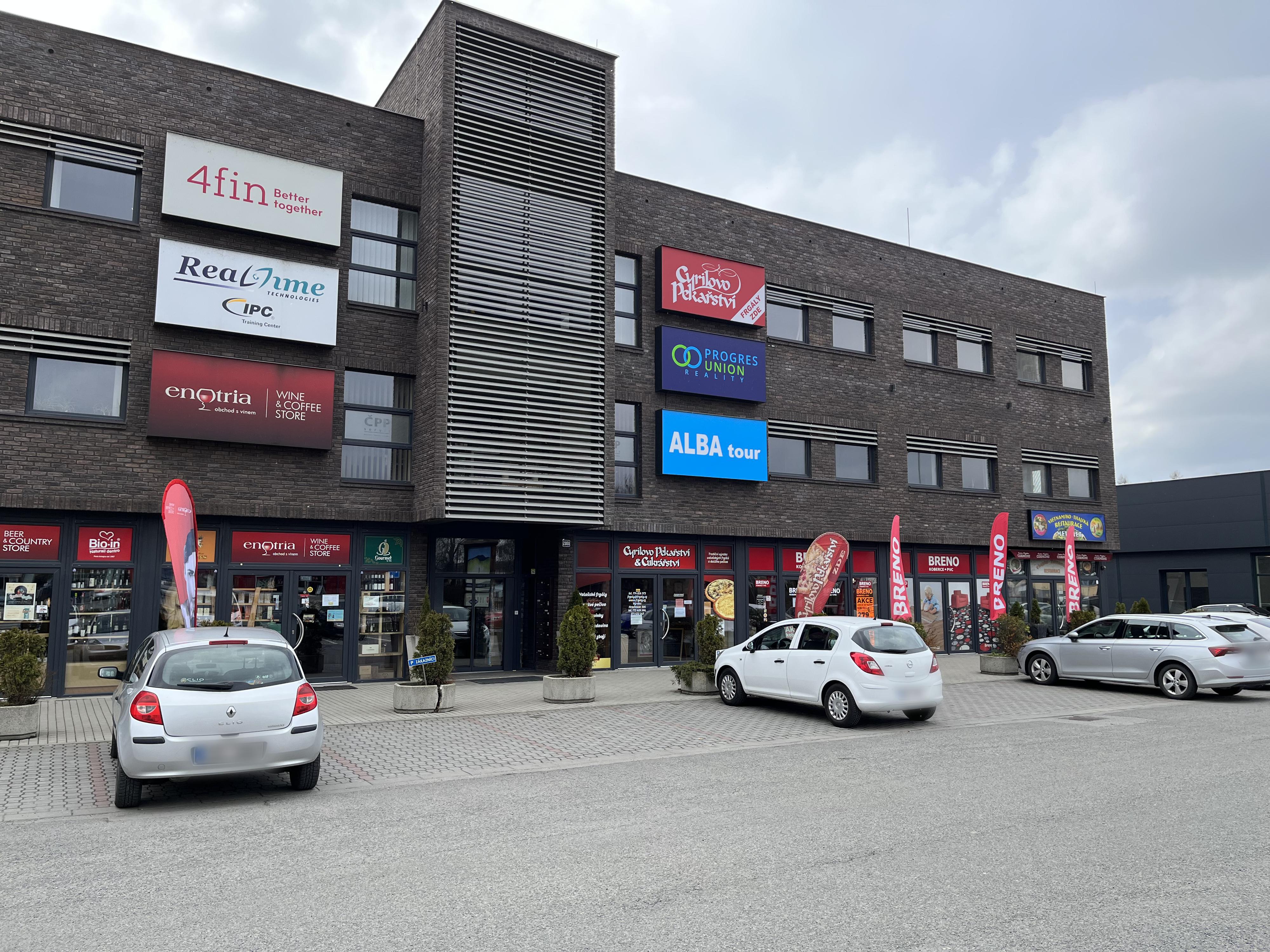 Marta Trojáčková - realitní makléřka foto 2