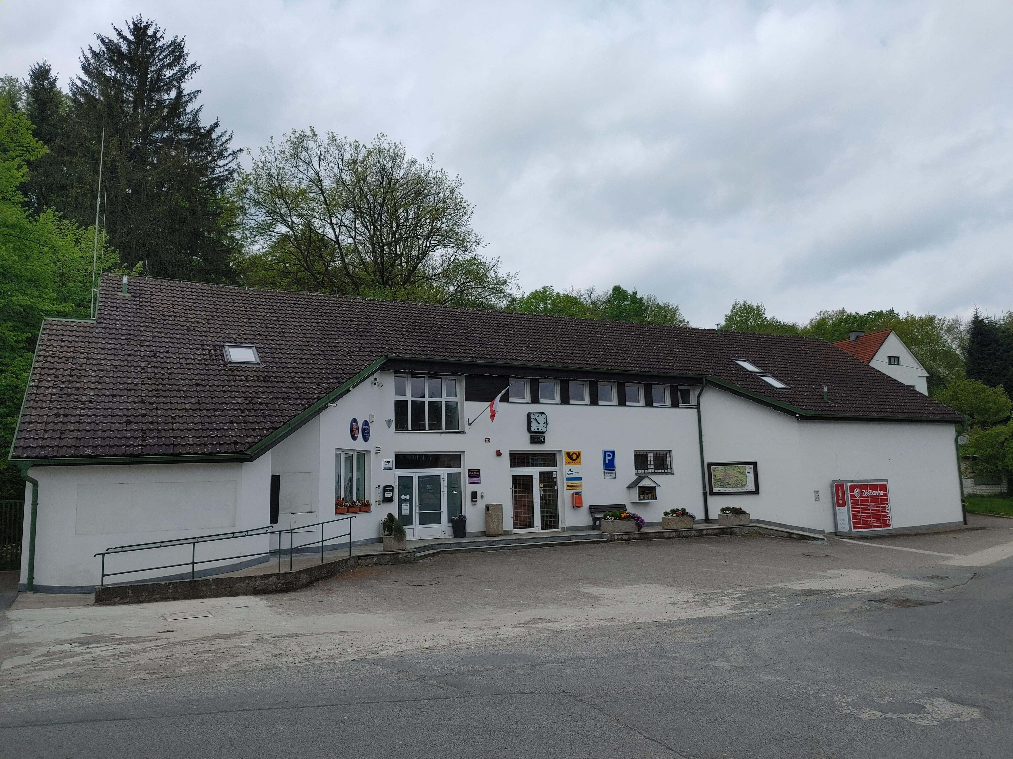 Kamenný Přívoz - obecní úřad foto 2