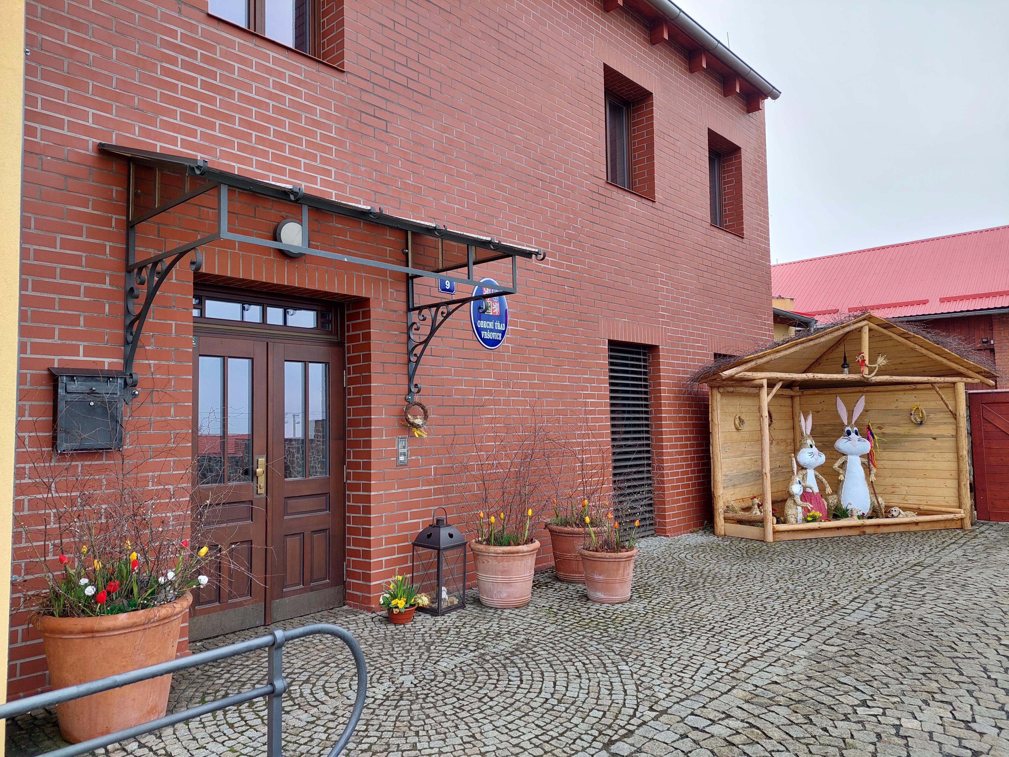 Vršovice - obecní úřad foto 3