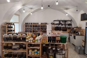 Makovička - Bezobalový obchod a kavárna