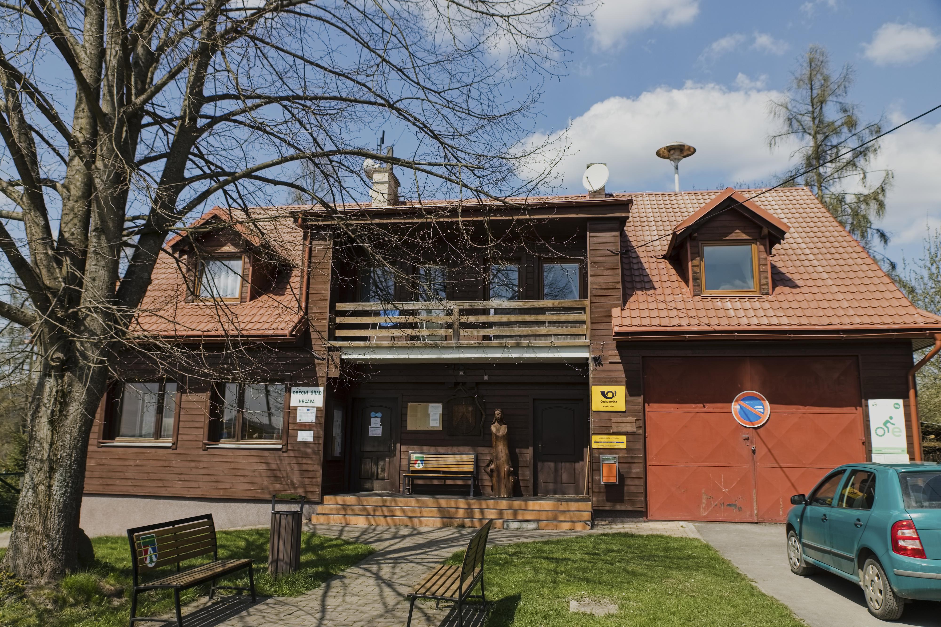 Hrčava - obecní úřad foto 5