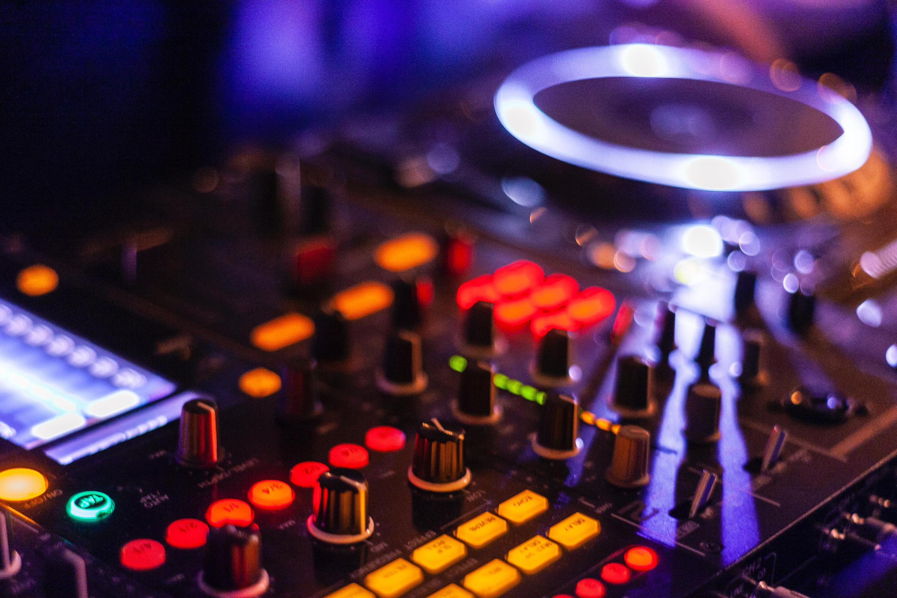 DJ PRO VÁS - DJ Minimaxim