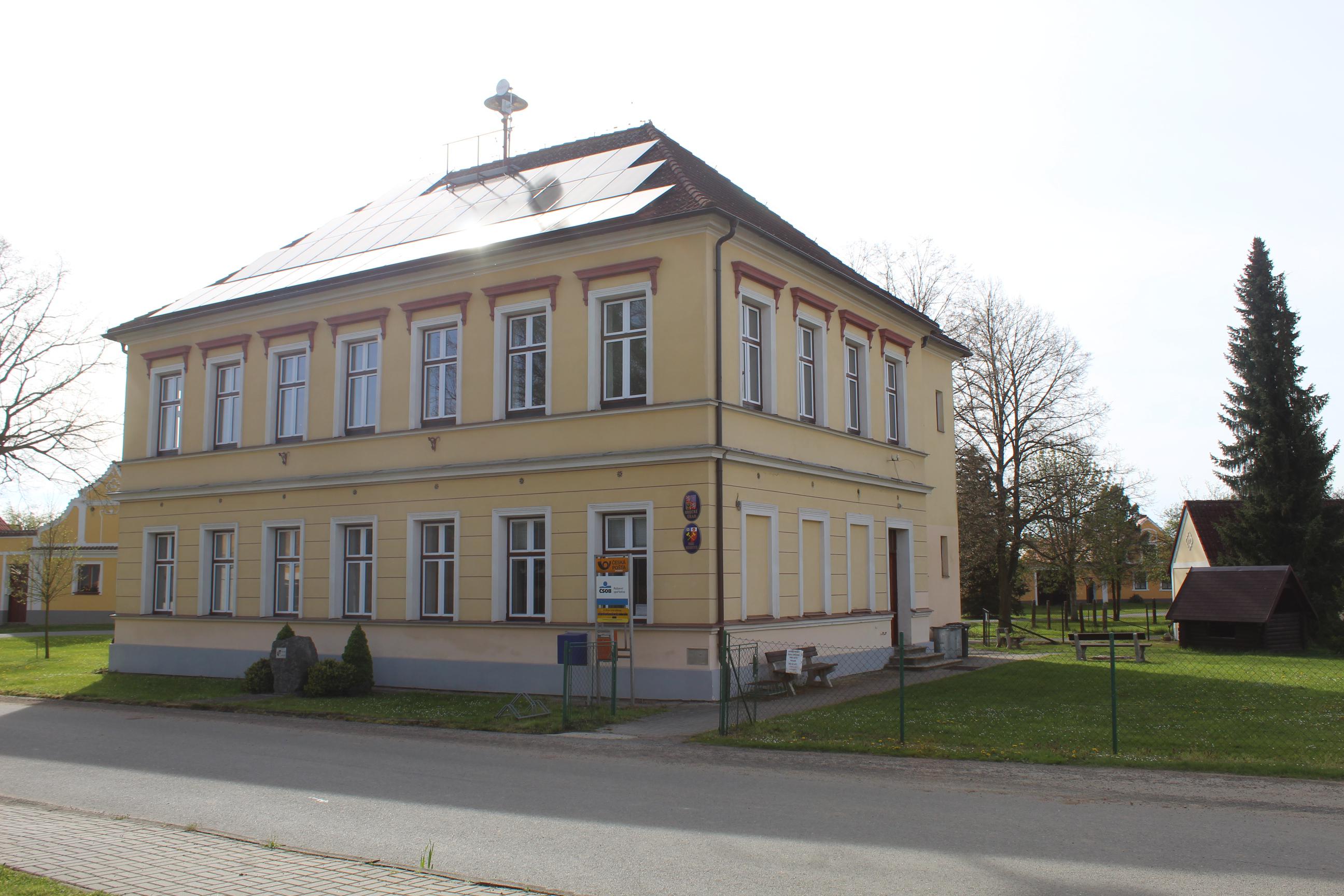 Borkovice - obecní úřad foto 4
