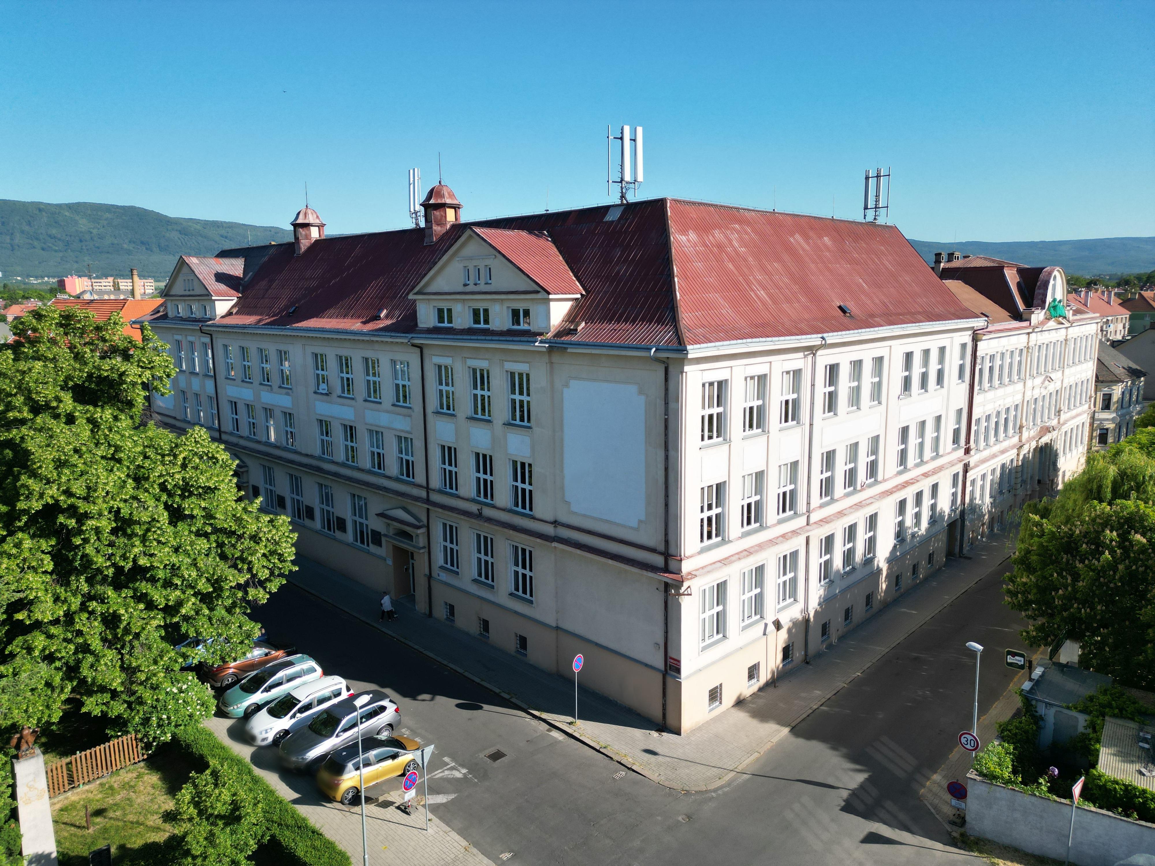 Střední škola stavební a strojní, Teplice foto 2