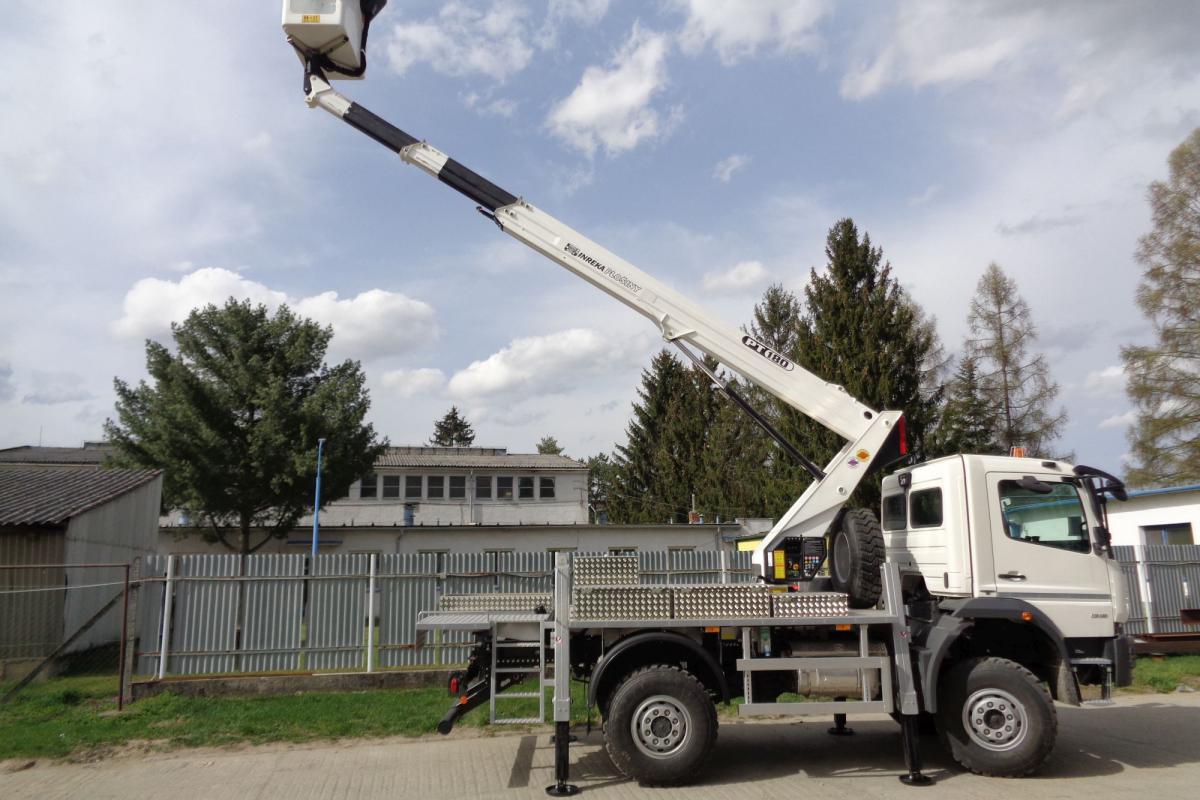 Teleskopická plošina PT160