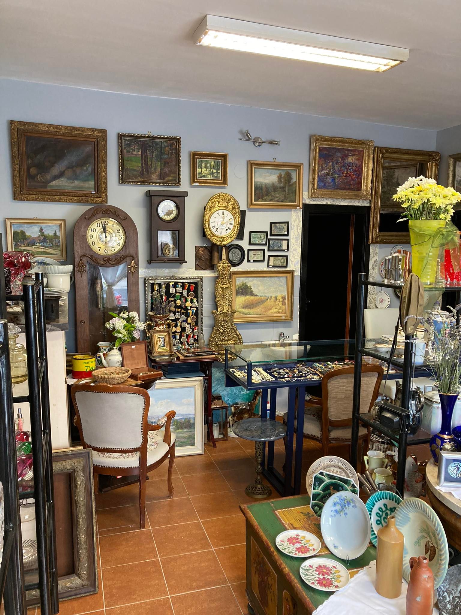 Starožitnosti AVA foto 2