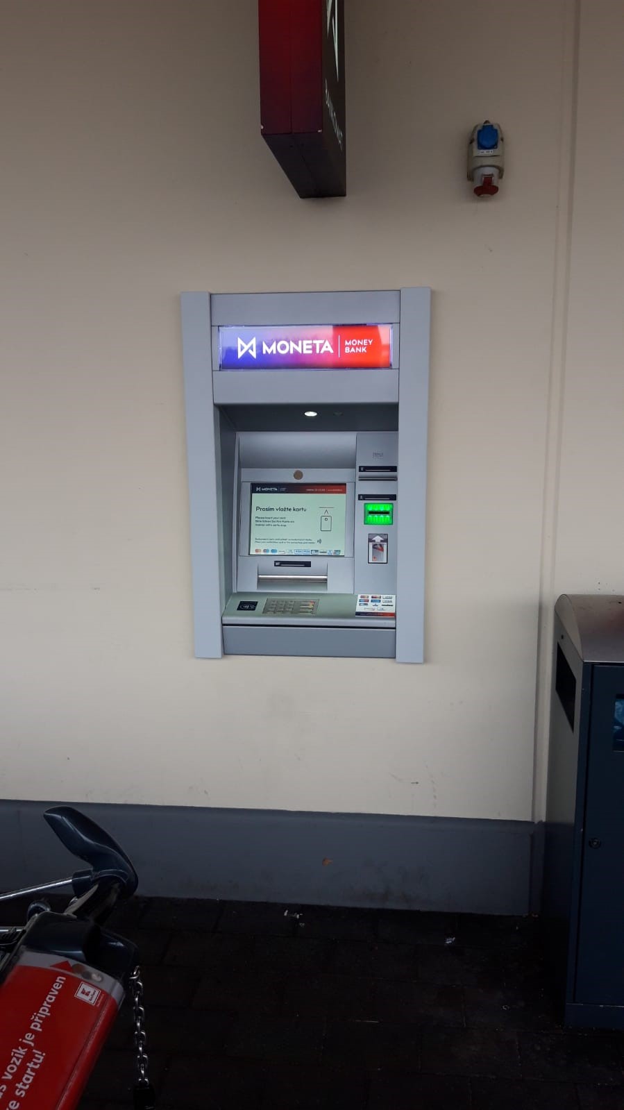 Bankomat MONETA Money Bank foto 2