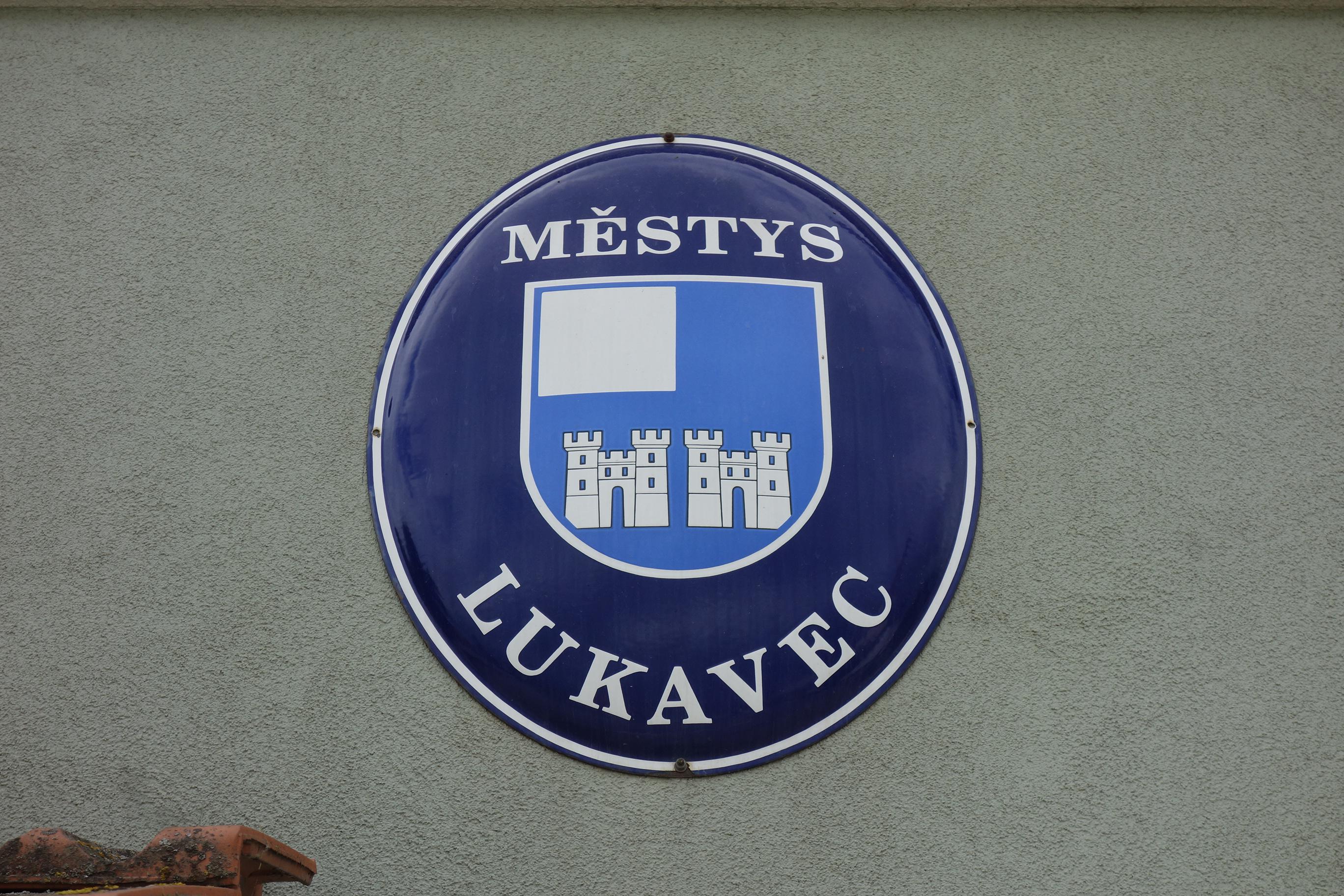 Lukavec - úřad městyse foto 3